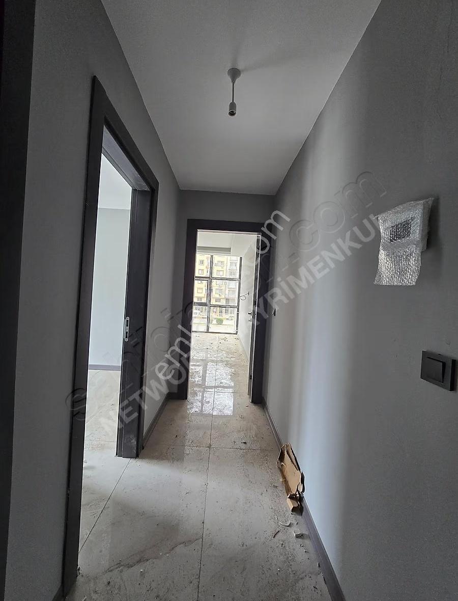 Sıfır Bina Geniş Balkonlu Cadde Üzeri Satılık 1+1 - Görsel 10