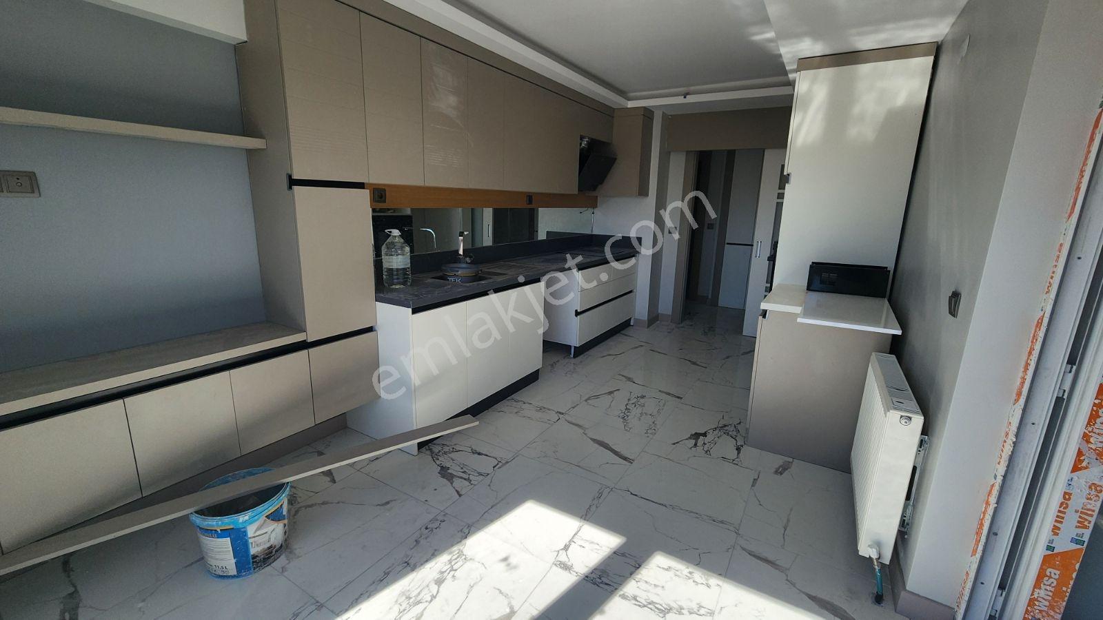 Törekent Mah. Çift Kilerli Cam Balkonlu Sıfır 3+1 Kiralık - Görsel 4