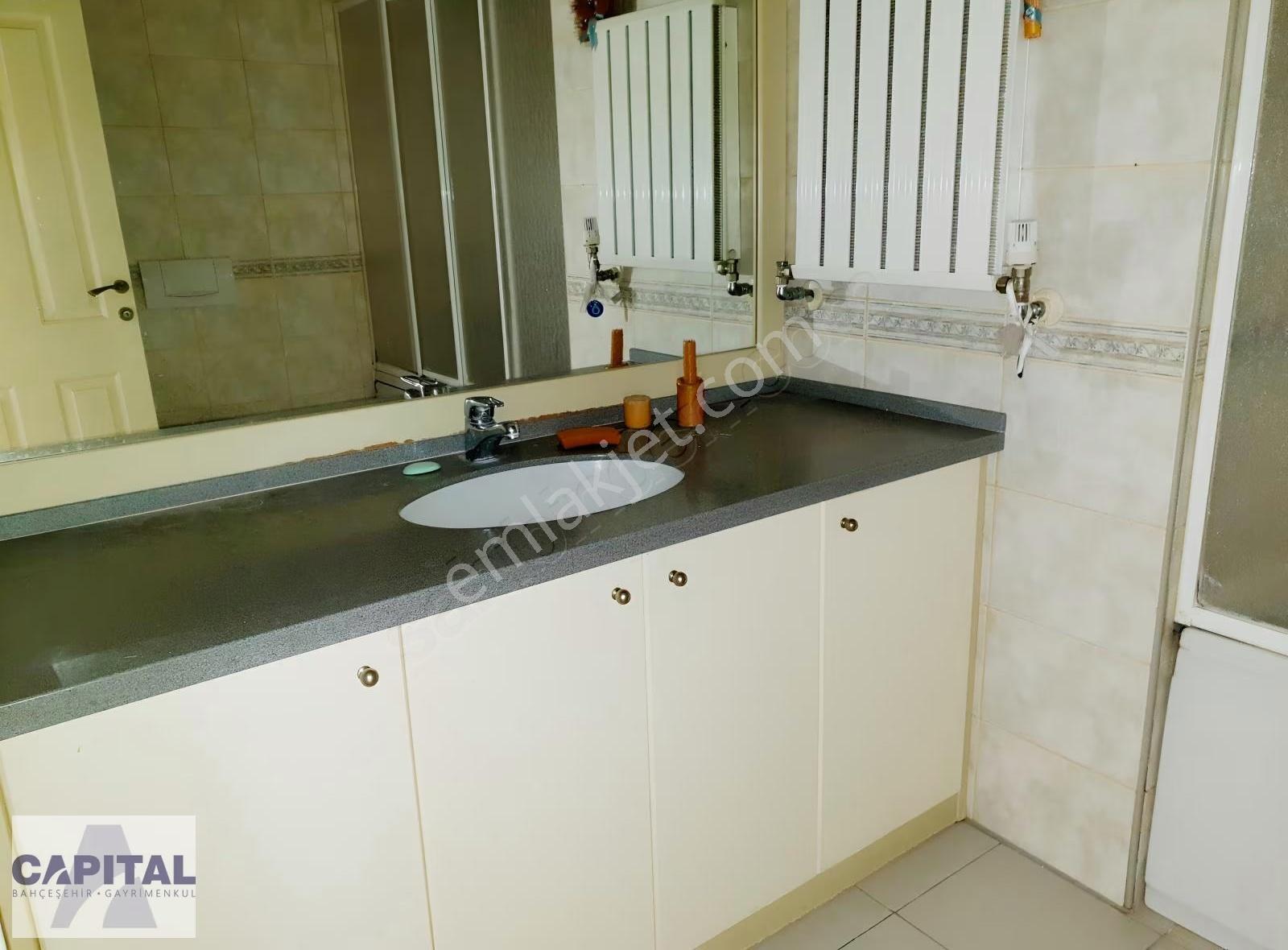 Bahçeşehir Düden Bloklarında Muhteşem Manzaralı Ve Bakımlı 2+1 - Görsel 15