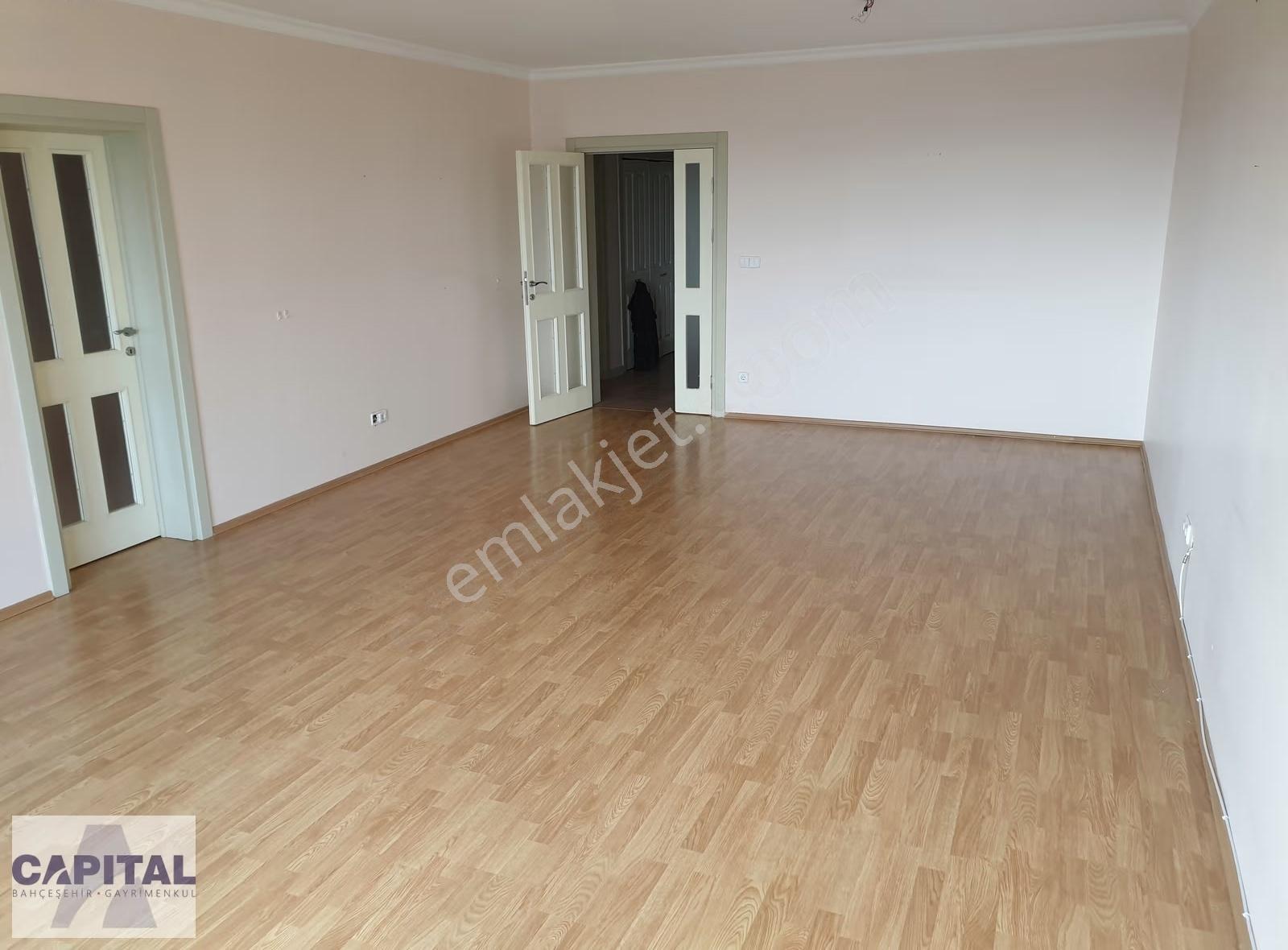 Bahçeşehir Düden Bloklarında Muhteşem Manzaralı Ve Bakımlı 2+1 - Görsel 12
