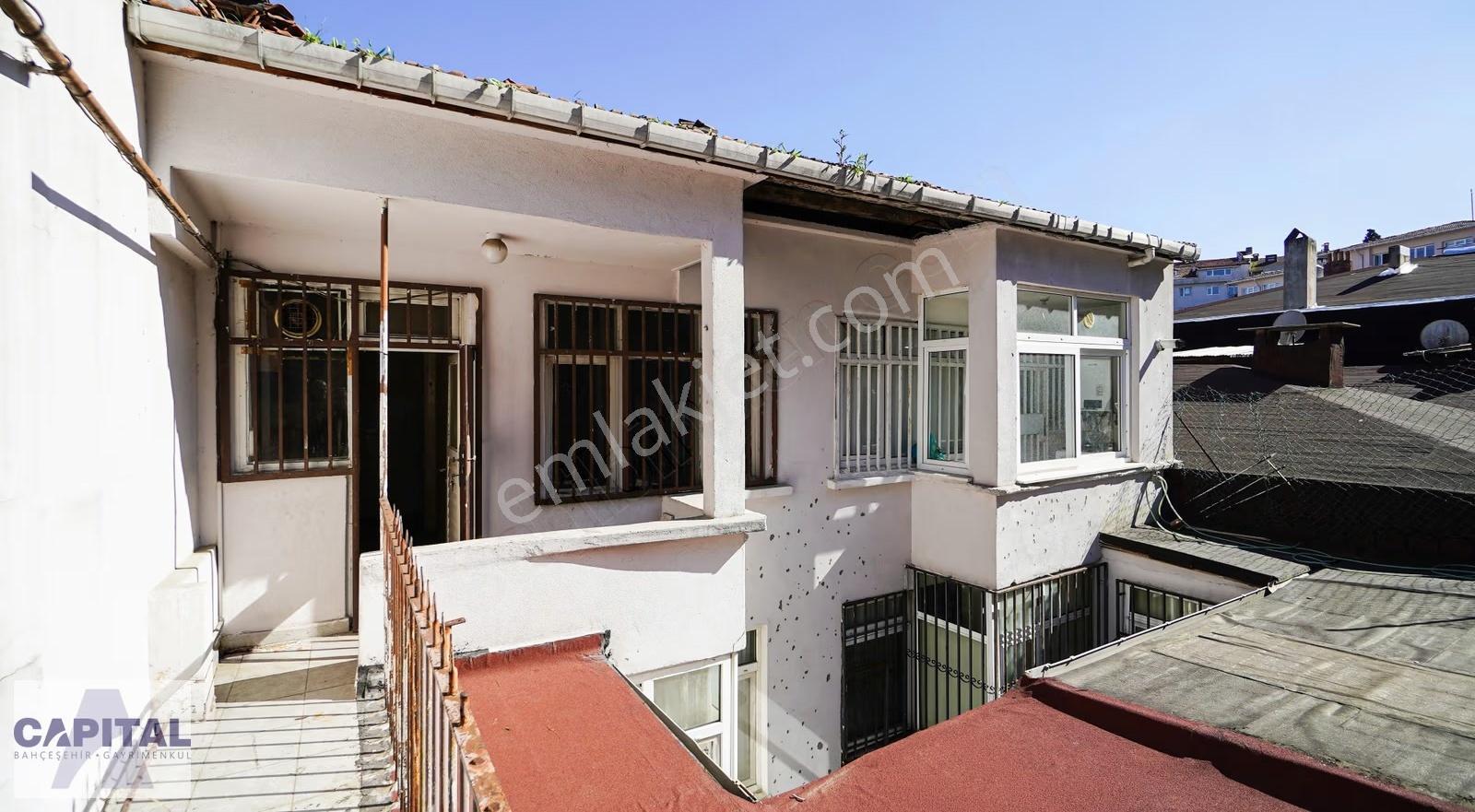 Ortaköy Mecidiye Mahallesi'nde Boğaz Manzaralı Bahçeli 3+2 Daire - Görsel 32