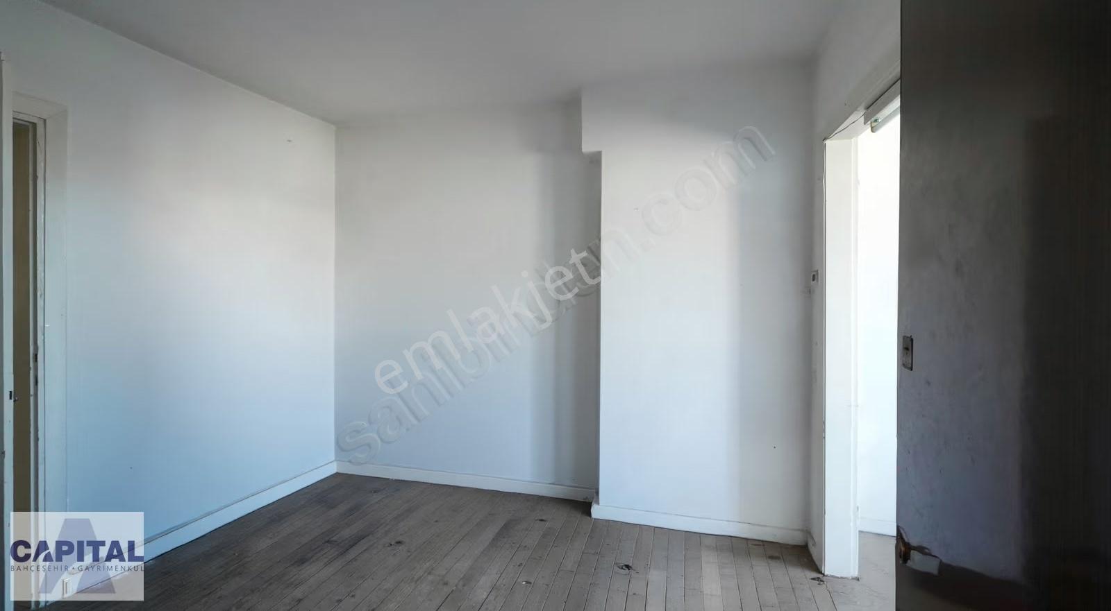 Ortaköy Mecidiye Mahallesi'nde Boğaz Manzaralı Bahçeli 3+2 Daire - Görsel 14