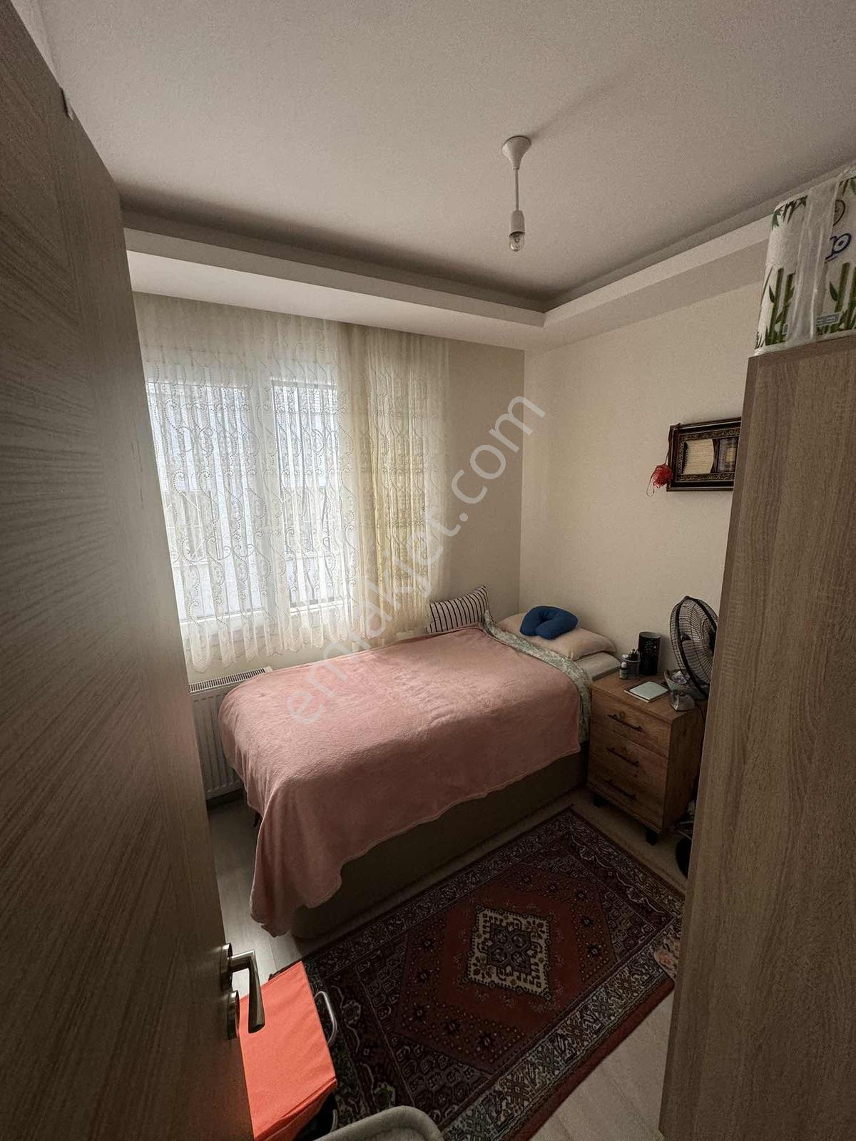 Çiğli Yeni Mahalle 'de Satılık 2+1 Bahçeli Daire - Görsel 2