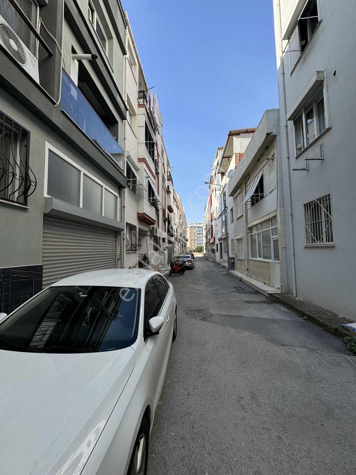 Çiğli Yeni Mahalle 'de Satılık 2+1 Bahçeli Daire - Görsel 18
