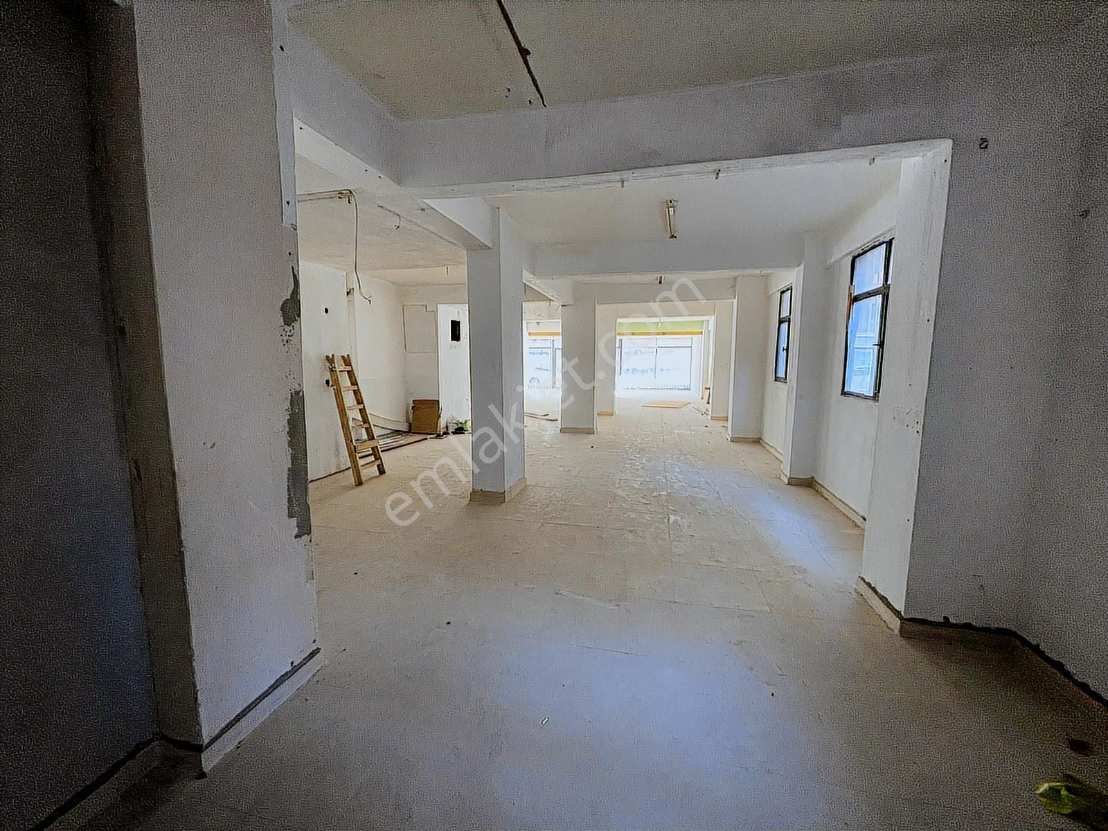 Asisst Gayrimenkul'den Menemende 400 M2 Kiralık Dükkan - Görsel 4
