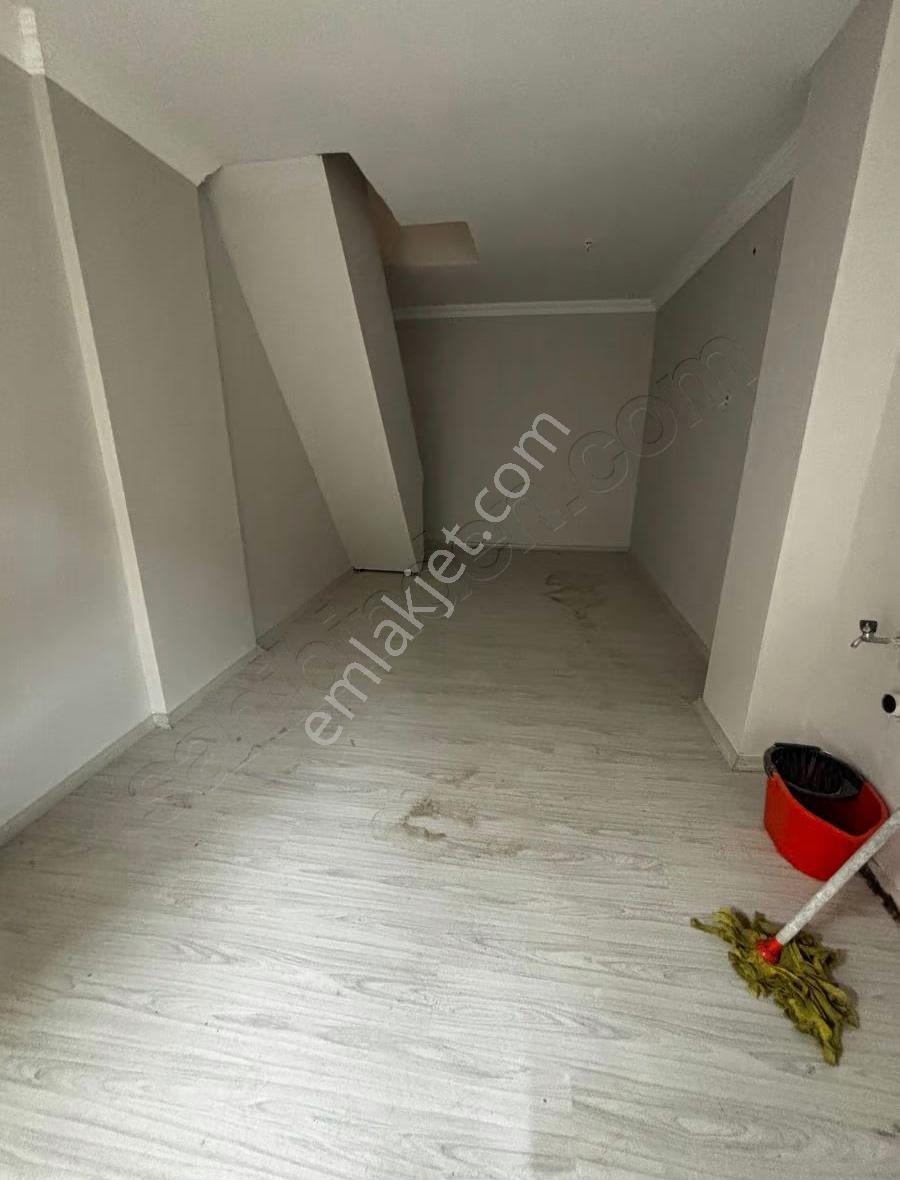 Çarşı Merkezde Batarlı Satılık Dükkan