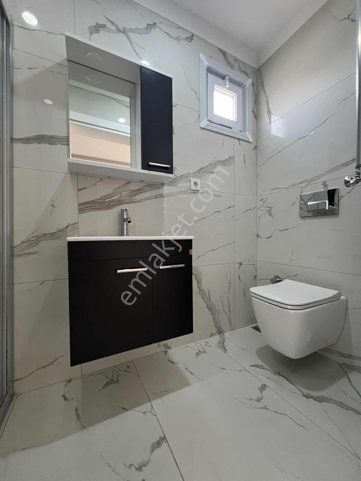 Üsküdar Çengelköy Ata-2 Sitesinde 320 M2 Triplex Villa - Görsel 17