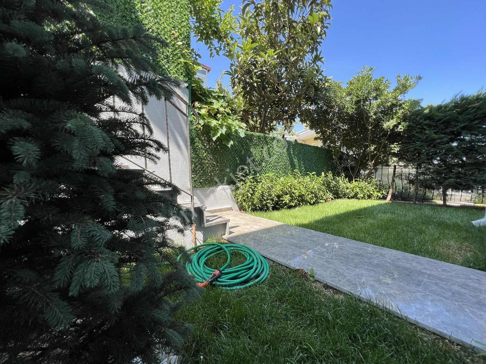 Üsküdar Çengelköy Ata-2 Sitesinde 320 M2 Triplex Villa - Görsel 21