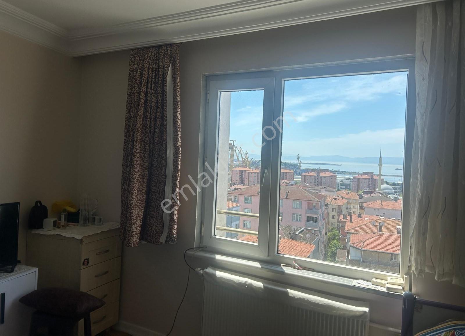 Kaynarca Mah'de Deniz Manzaralı Asansörlü Geniş 2+1 Daire - Görsel 15