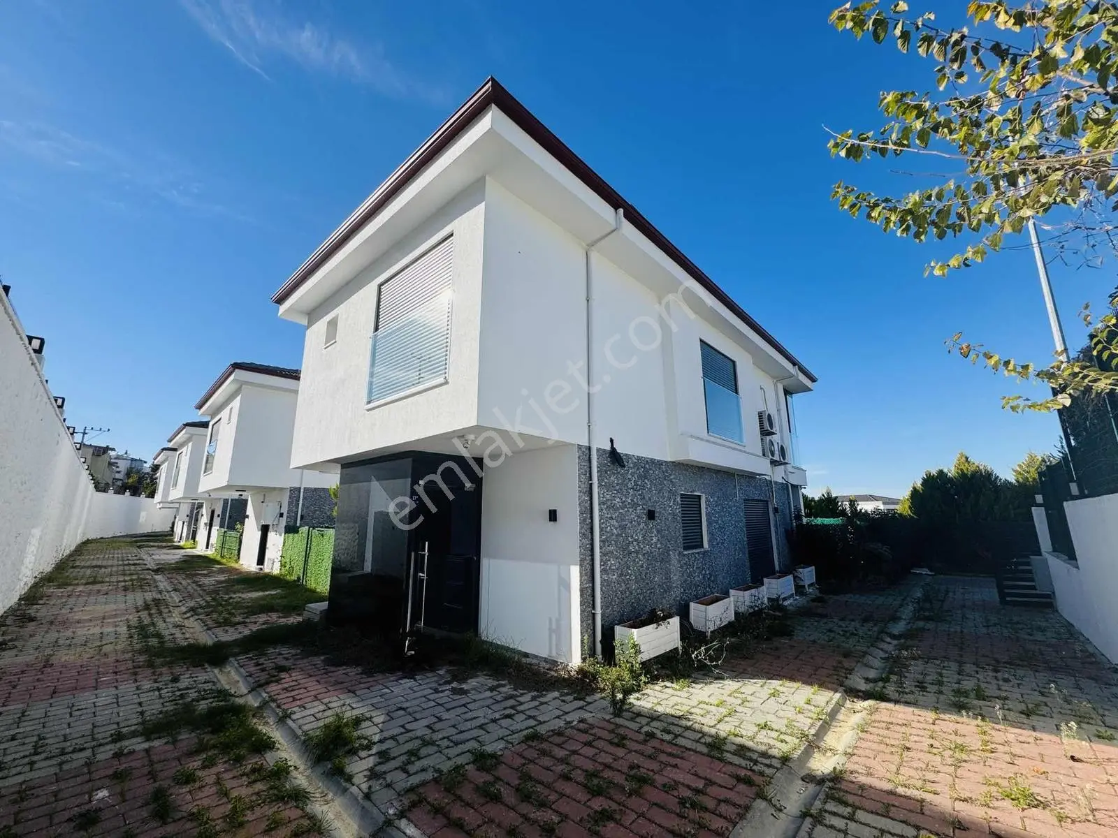 Kuşadası Davutlar'da Full Eşyalı Satılık 3+1 Müstakil Villa - Görsel 6