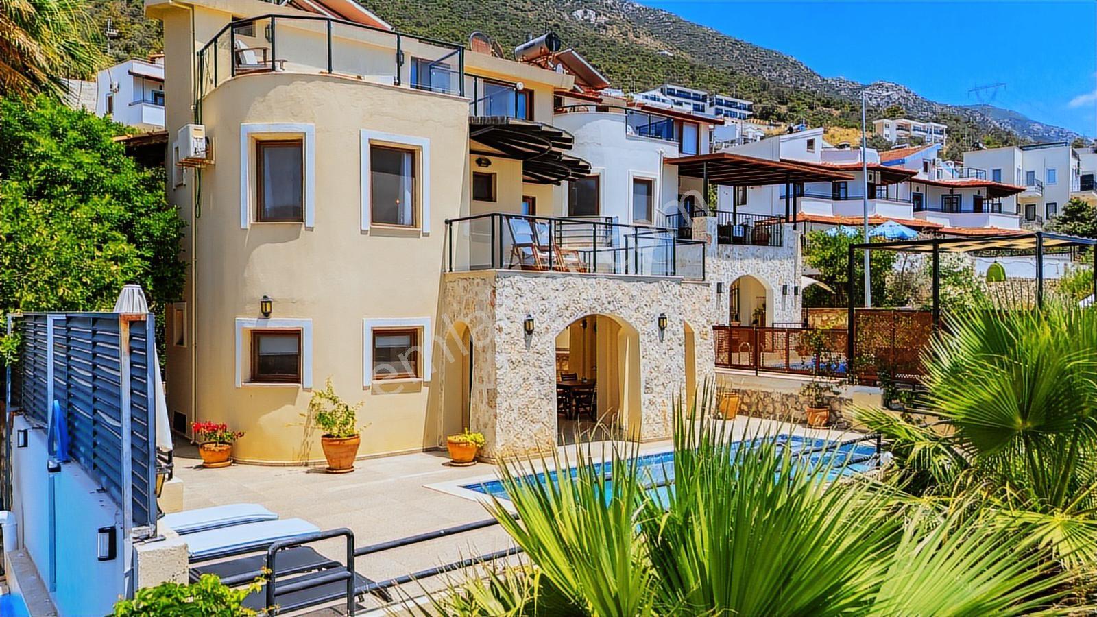 Kalkan Kızıltaşta 3+1 Müstakil Villa - Görsel 11