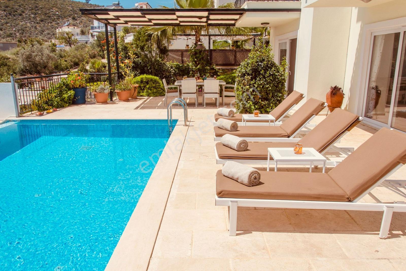 3+1 Özel Havuzlu Deniz Manzaralı Bahçeli Villa - Görsel 19