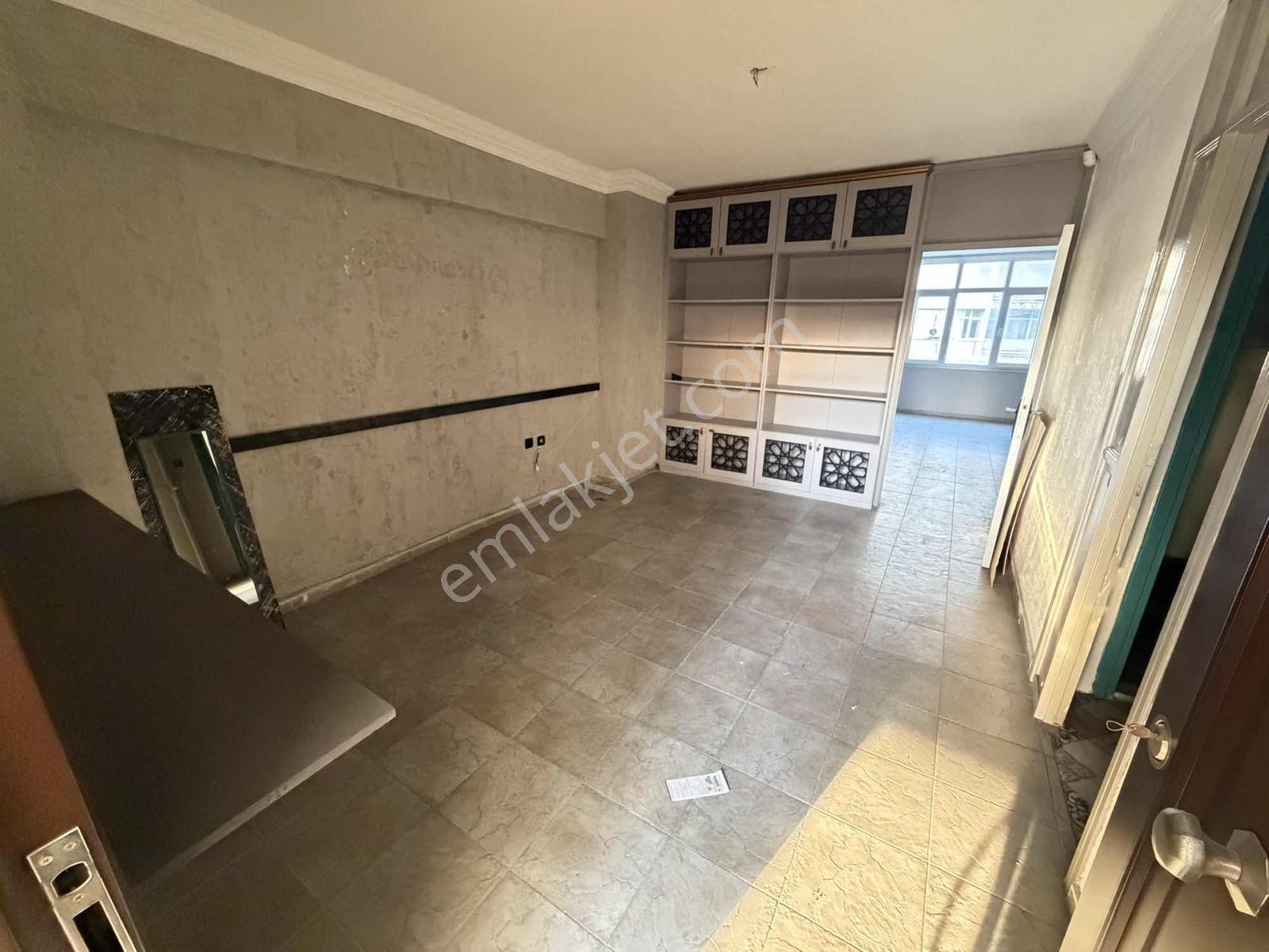 Azız Naci İşmerkezinde 1+1 Kiralık - Görsel 7