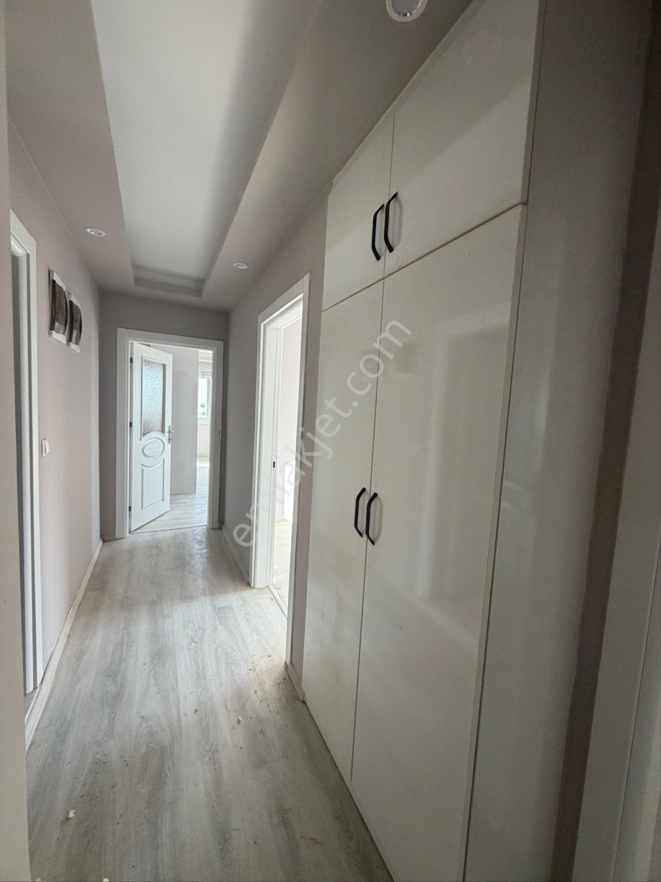 Türe Gayrimenkulden Silifke Ulugöz Mahallesinde Satılık 2+1 Oturuma Hazır Daire - Görsel 7