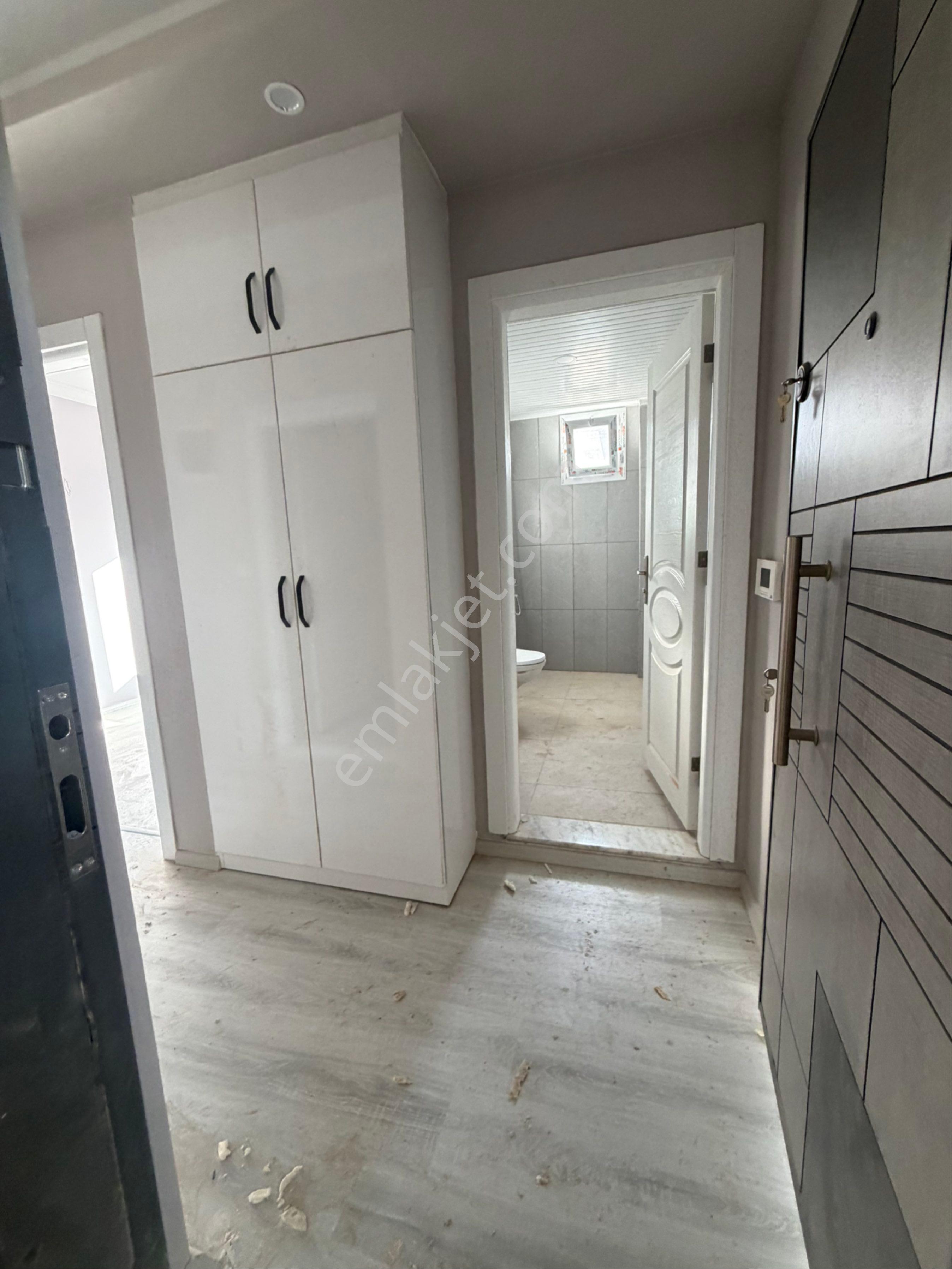 Türe Gayrimenkulden Silifke Ulugöz Mahallesinde Satılık 2+1 Oturuma Hazır Daire - Görsel 6