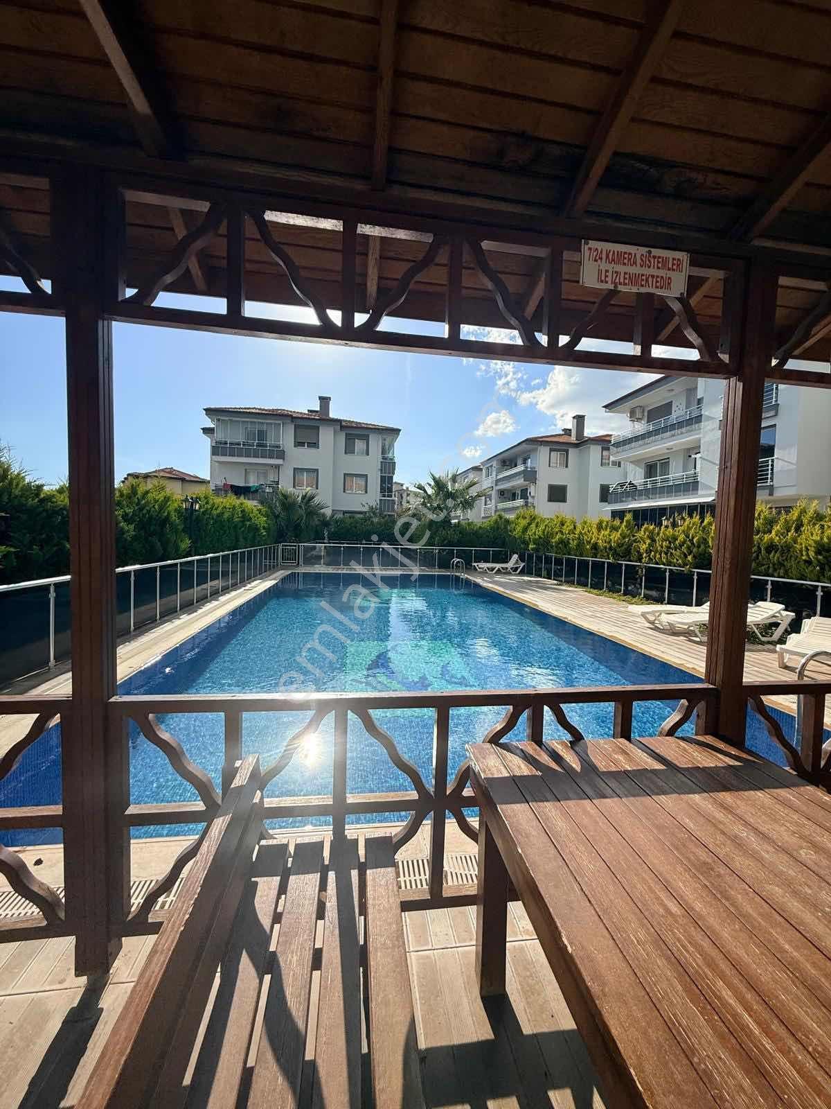 Seferihisar Doğan Yaşam Bakımlı 3+1 Satılık Daire