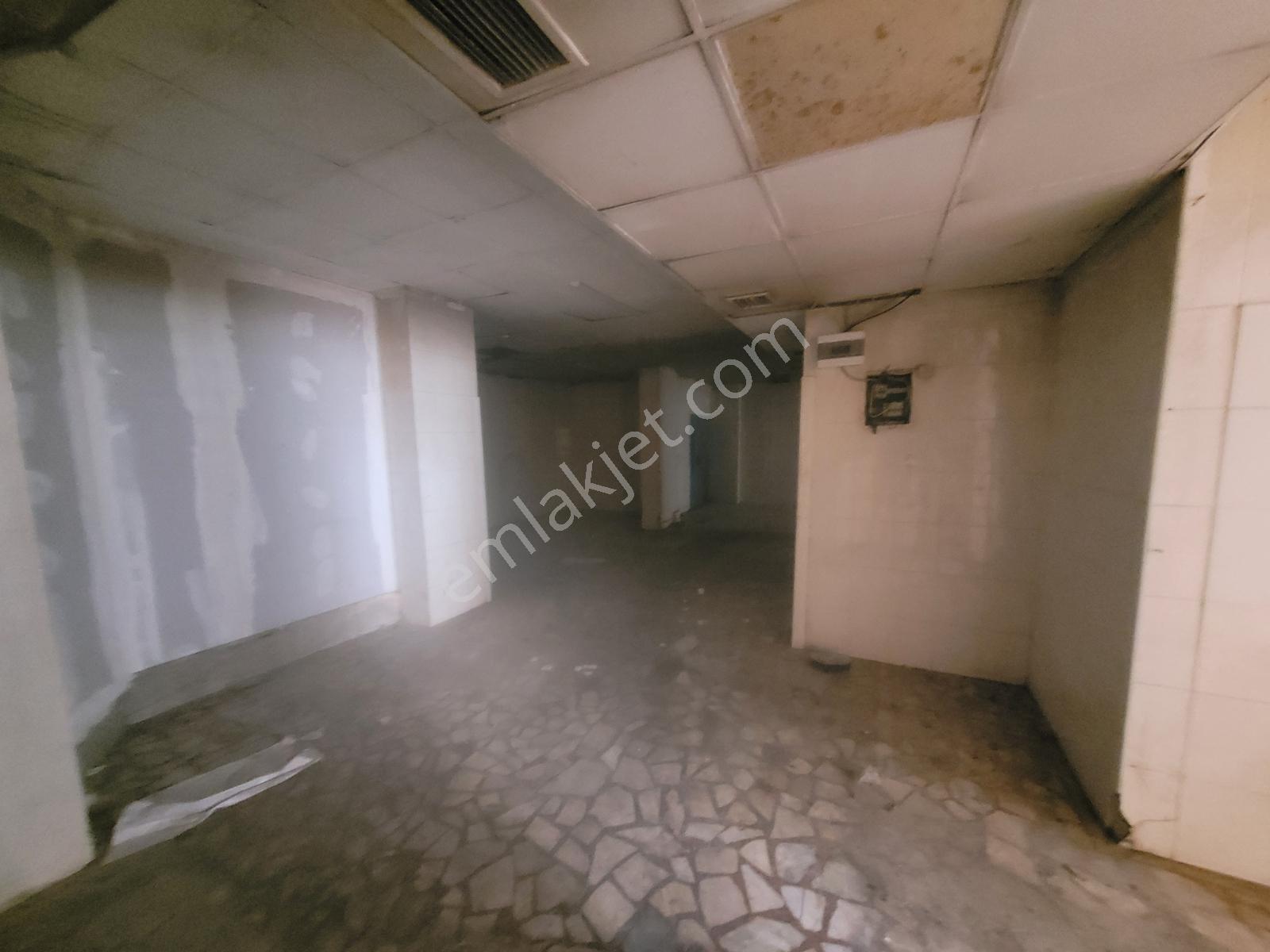 Fatşh Caddesinde Kiralık 180m2 Dükkan - Görsel 8