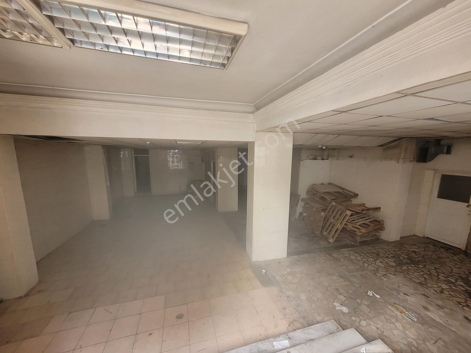 Fatşh Caddesinde Kiralık 180m2 Dükkan - Görsel 19