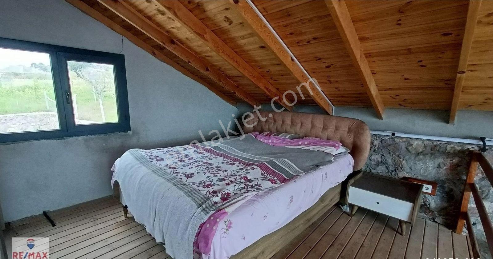 Kemalpaşa Ulucak Damlacık’ta Doğayla İç İçe Taş Ev - Görsel 18