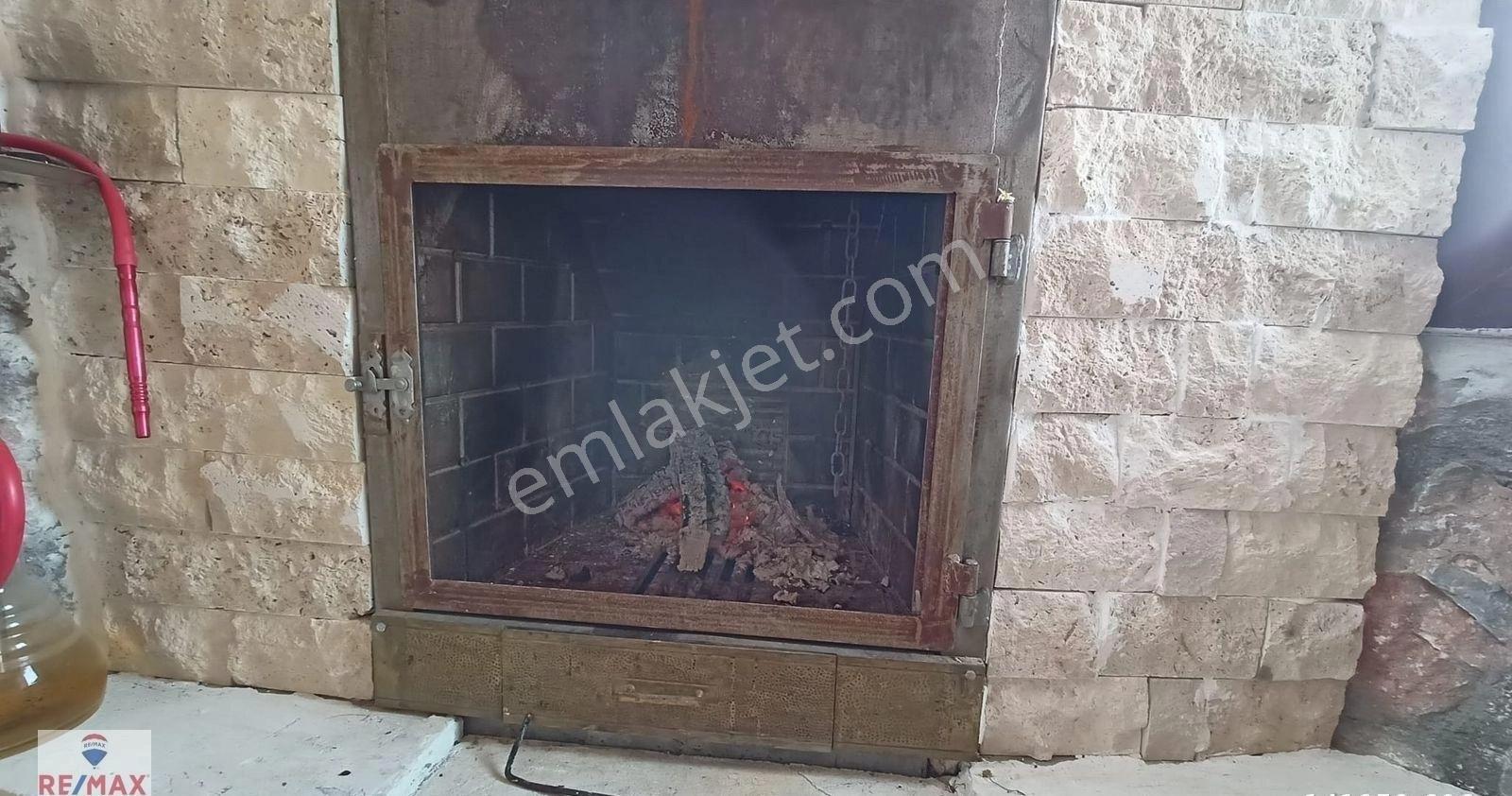 Kemalpaşa Ulucak Damlacık’ta Doğayla İç İçe Taş Ev - Görsel 17