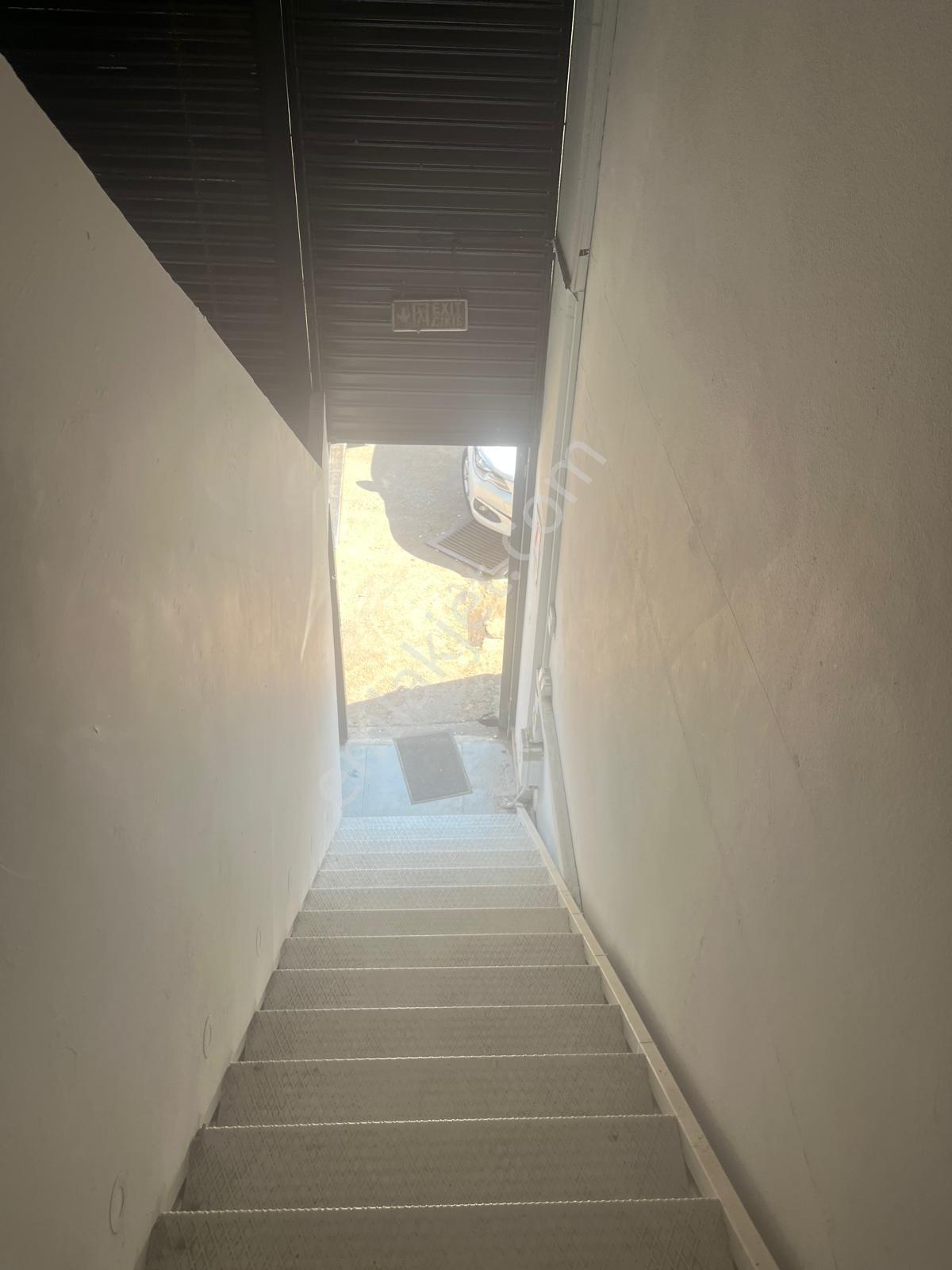 Tuzla Birmes Sanayi Sitesin 200m2 Kiralik Atölye İmalathane - Görsel 4