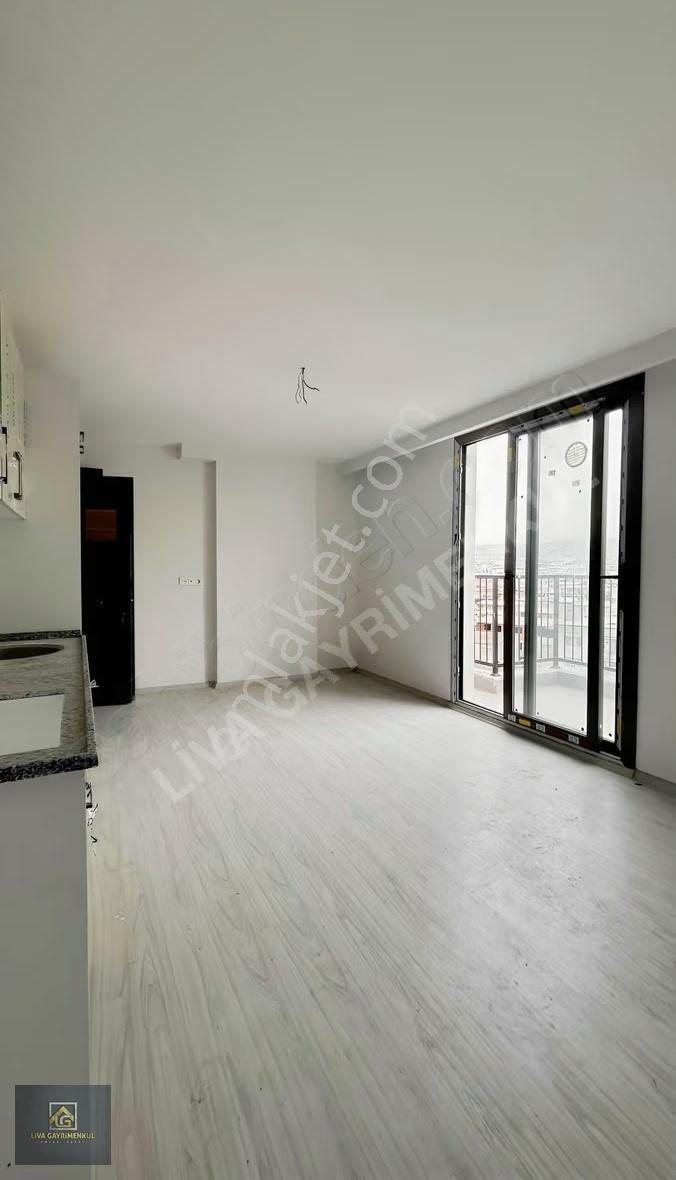 Buca Çamlıkule'de Merkezde Kiralık Balkonlu Sıfır Daire - Görsel 7