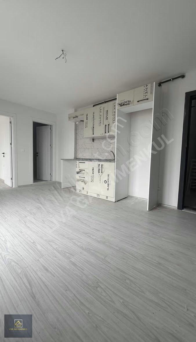 Buca Çamlıkule'de Merkezde Kiralık Balkonlu Sıfır Daire - Görsel 4
