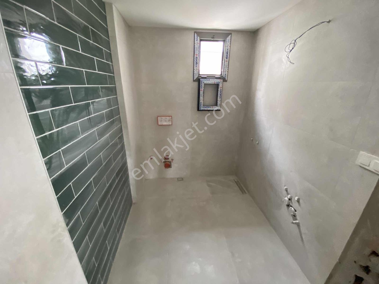 Seferihisar Değerli Bölgede Havuzlu Sitede Balkonlu 1+1 Daireler - Görsel 12