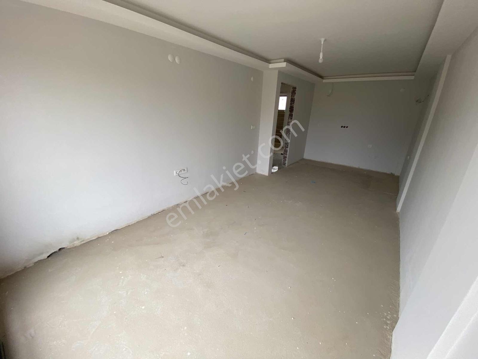 Seferihisar Değerli Bölgede Havuzlu Sitede Balkonlu 1+1 Daireler - Görsel 6