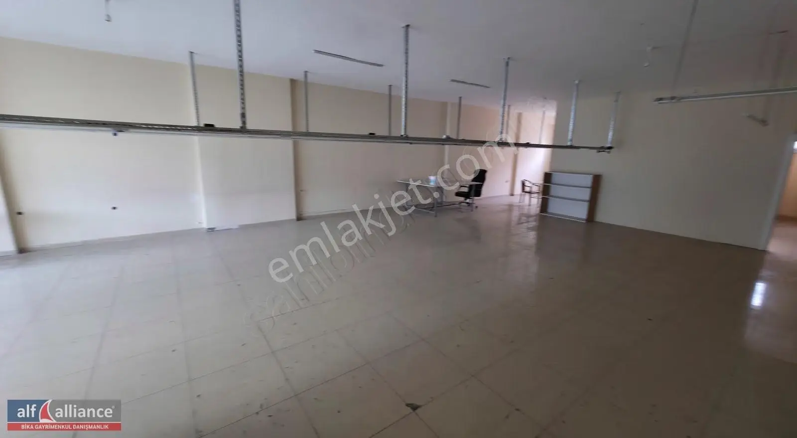 İkitelli Caddesi'nde 250m² Kdv'li Ofis & İşyeri -m9 Metro Yakını