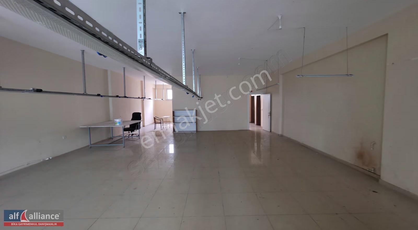 İkitelli Caddesi'nde 250m² Kdv'li Ofis & İşyeri -m9 Metro Yakını - Görsel 3