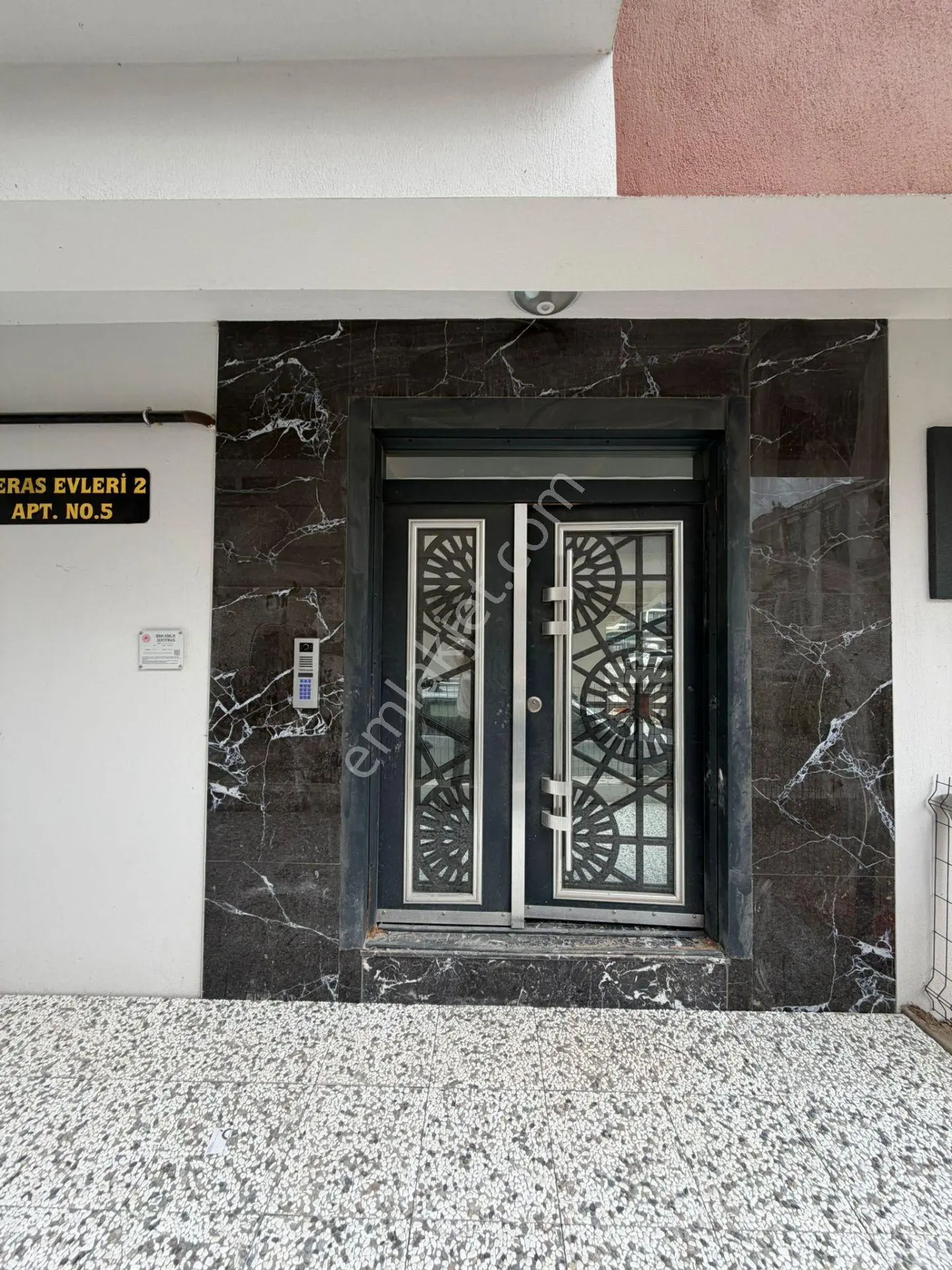 Bakırçay Üniversitesi Yakını Eşyalı 1+1 Daire - Görsel 4
