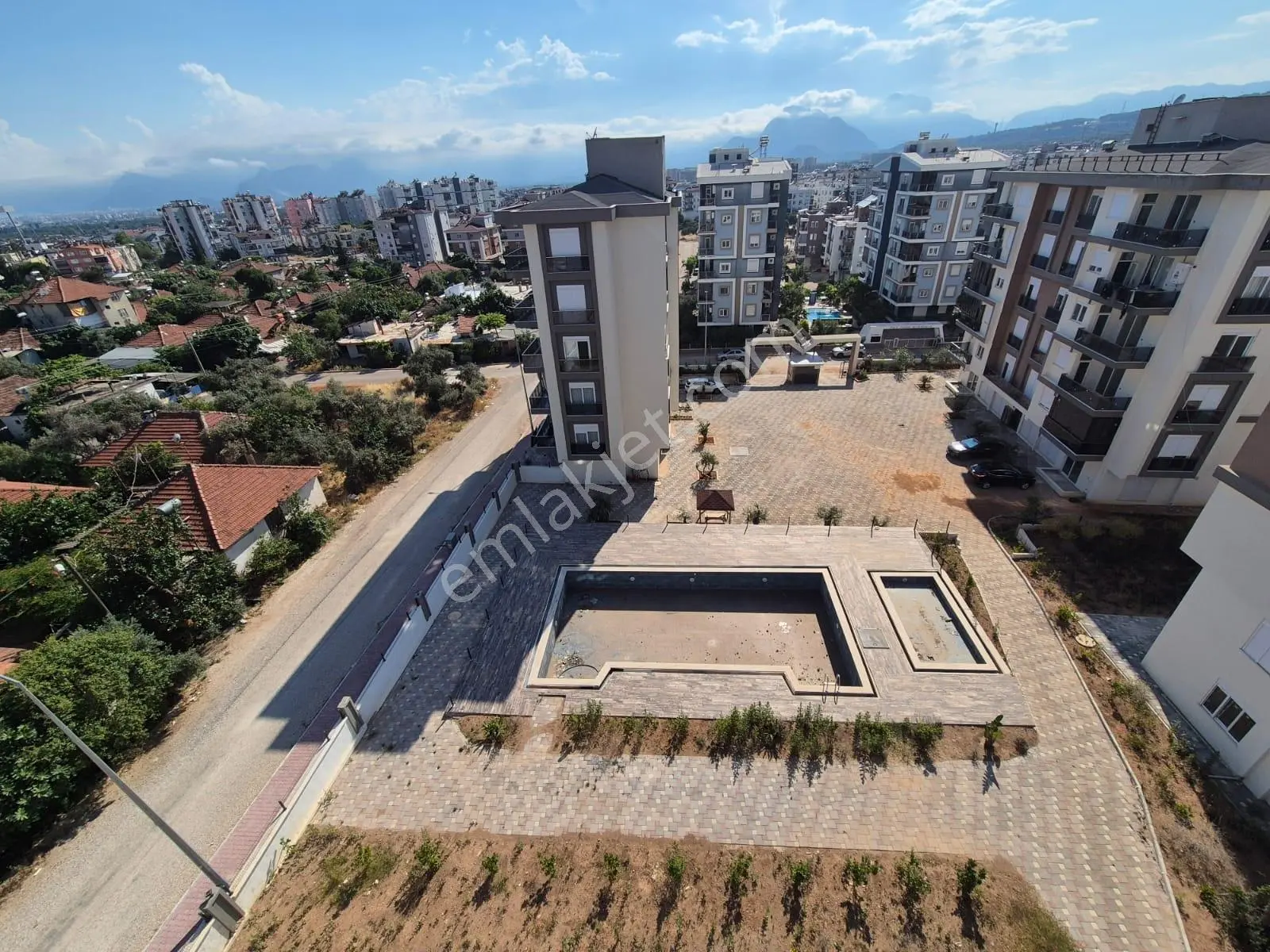 Esentepede Ebeveyn Banyolu Havuzlu Şehir Hastanesi 2km 2+1 Daire - Görsel 17