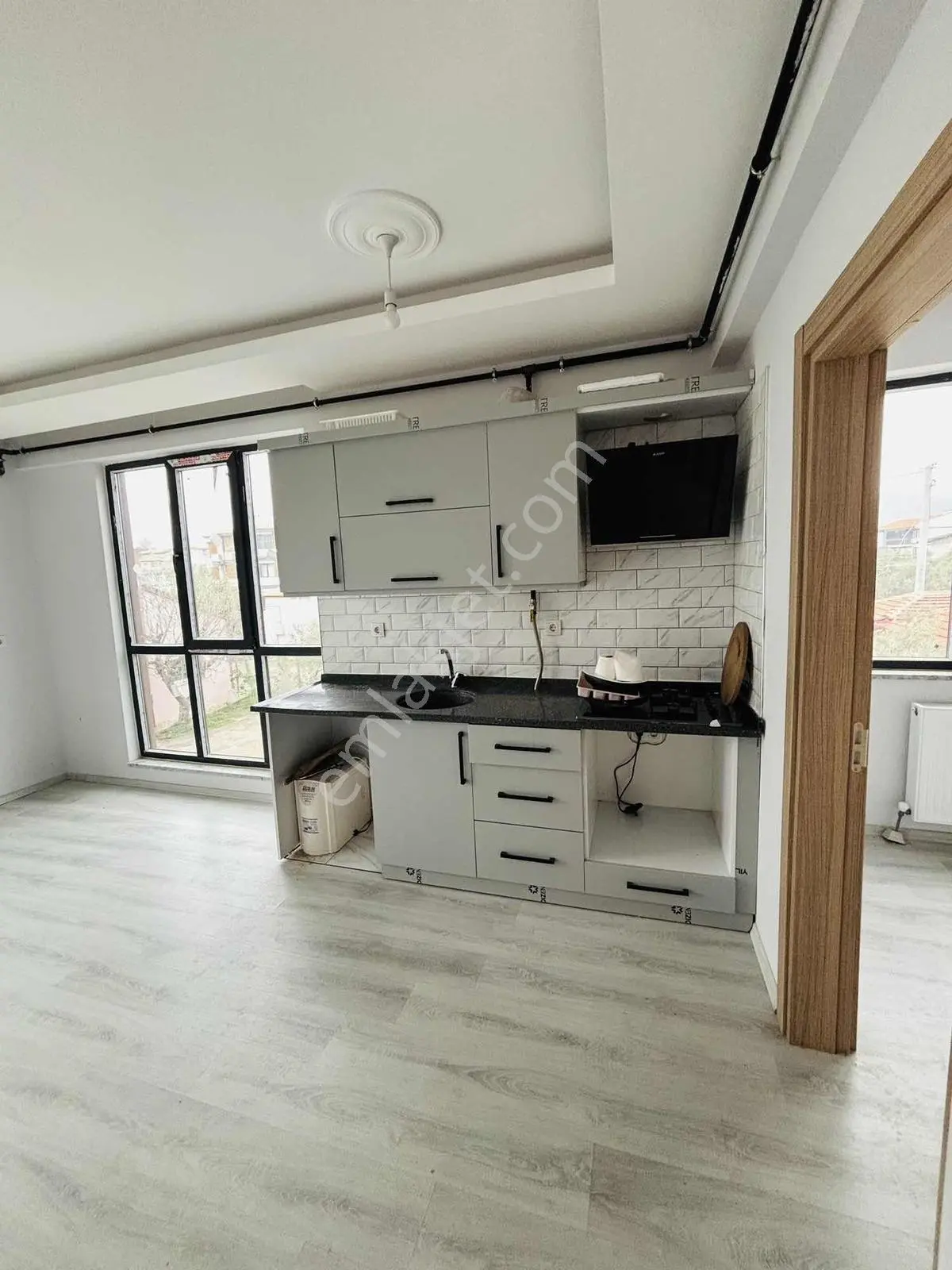 Bayırda Kiralık 2+1 Daire - Görsel 5