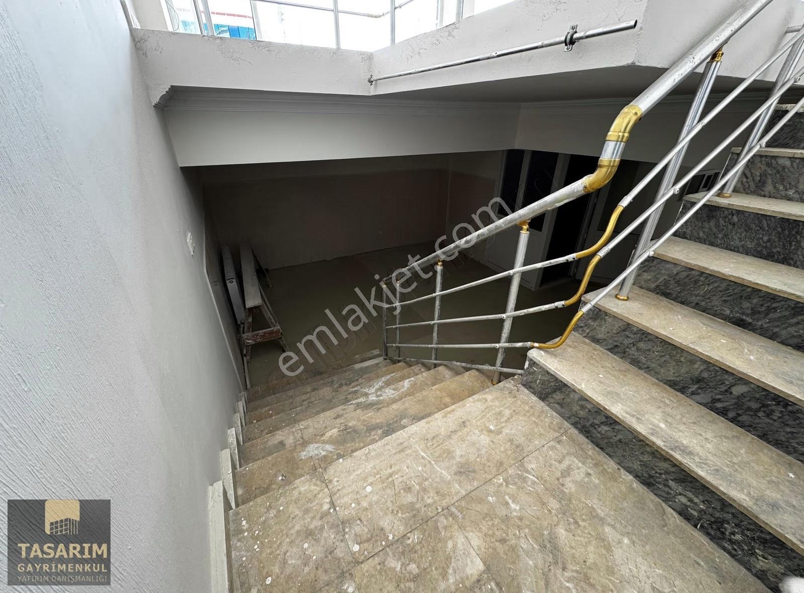 Bağlıca Sınırı İşlek Caddede Tabela Değeri Yüksek 450m² İş Yeri - Görsel 33