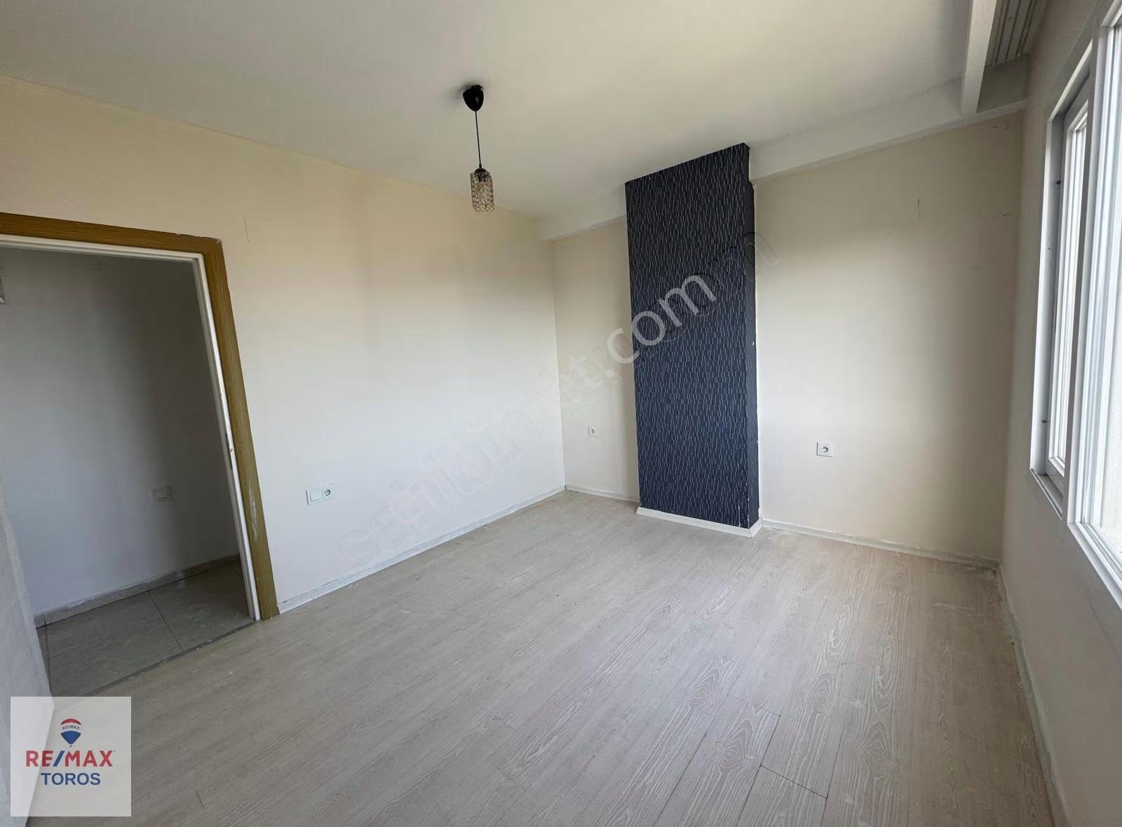 Remax Toros'tan Mezitli'de Merkezi Konumda Deniz Manzaralı 1+1 - Görsel 17