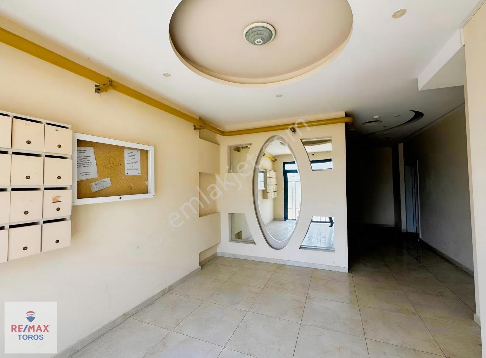 Remax Toros'tan Mezitli'de Merkezi Konumda Deniz Manzaralı 1+1 - Görsel 27