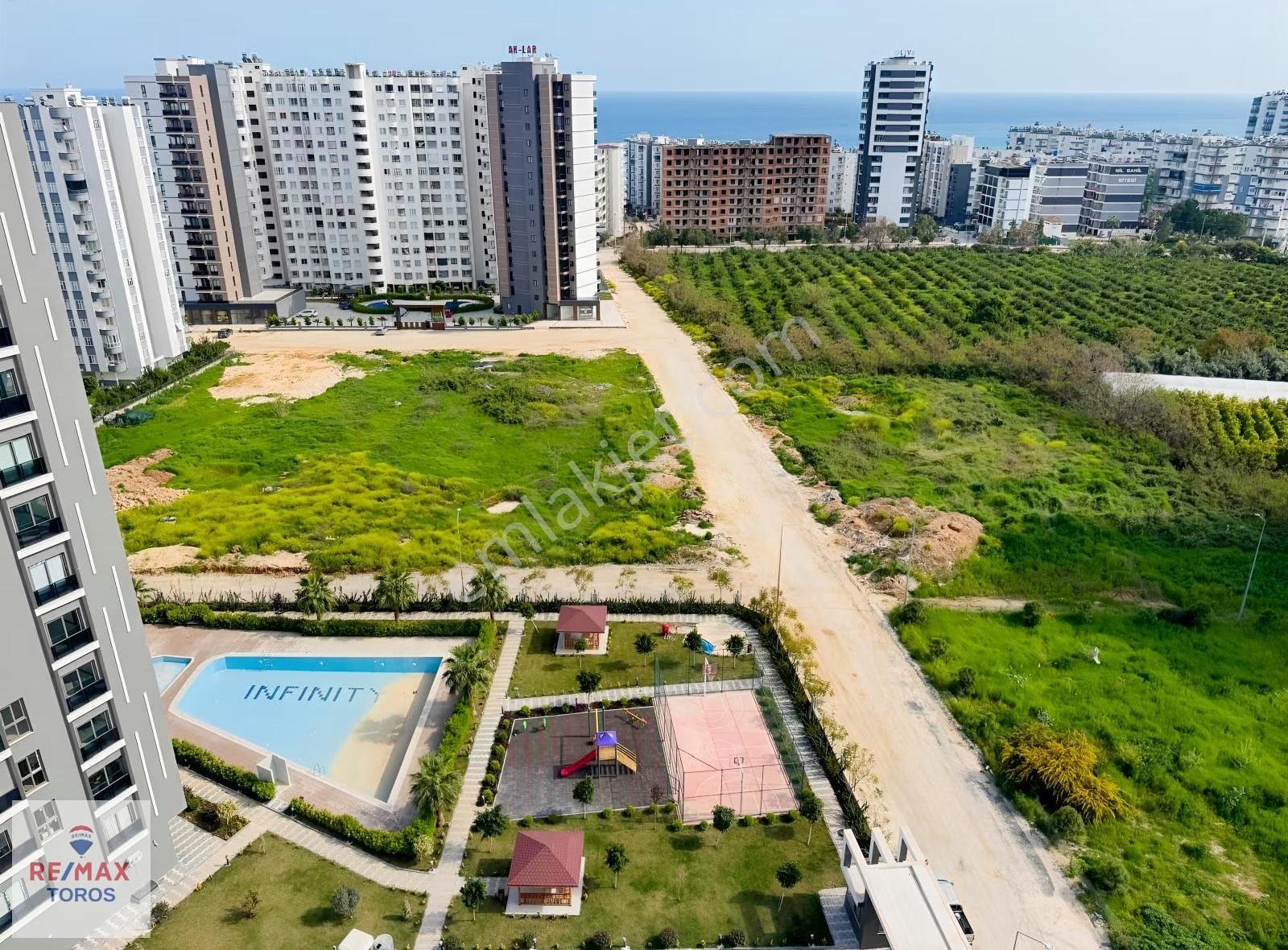 Remax Toros'tan Mezitli'de Merkezi Konumda Deniz Manzaralı 1+1 - Görsel 12