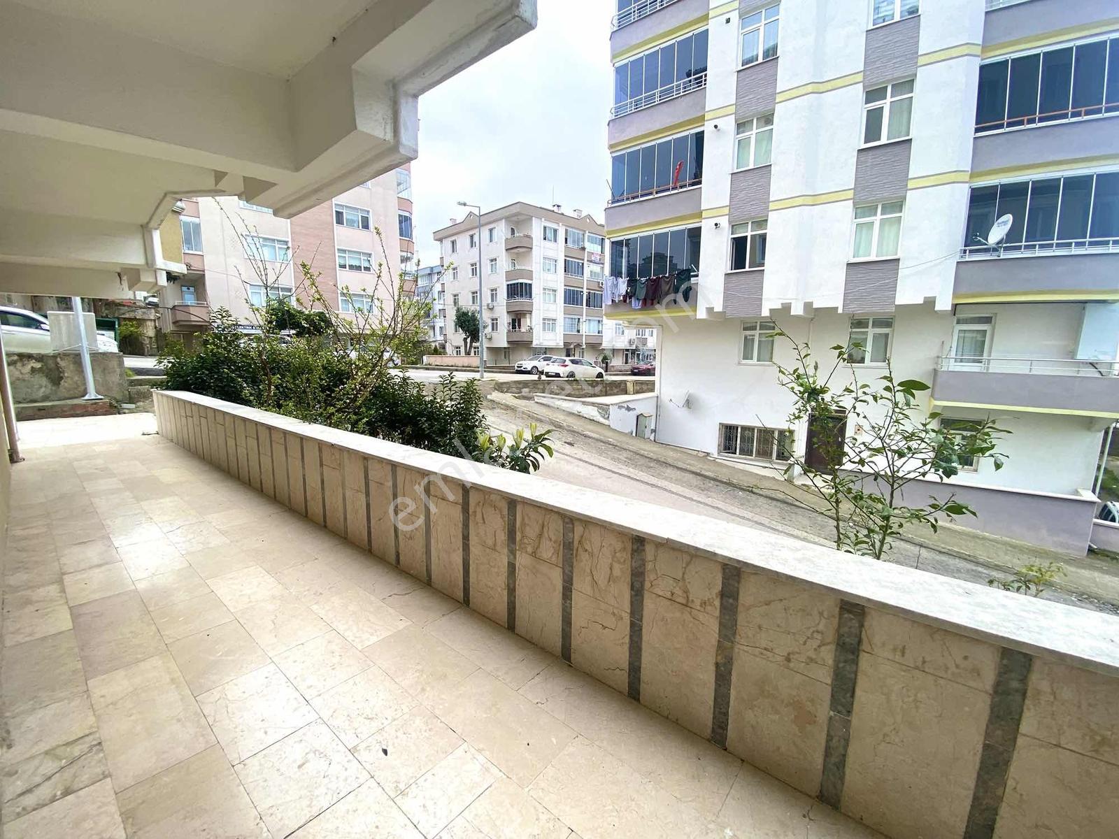 Esenevler Mahallesinde Geniş, Yenilenmiş 4+1 Satılık Daire - Görsel 5