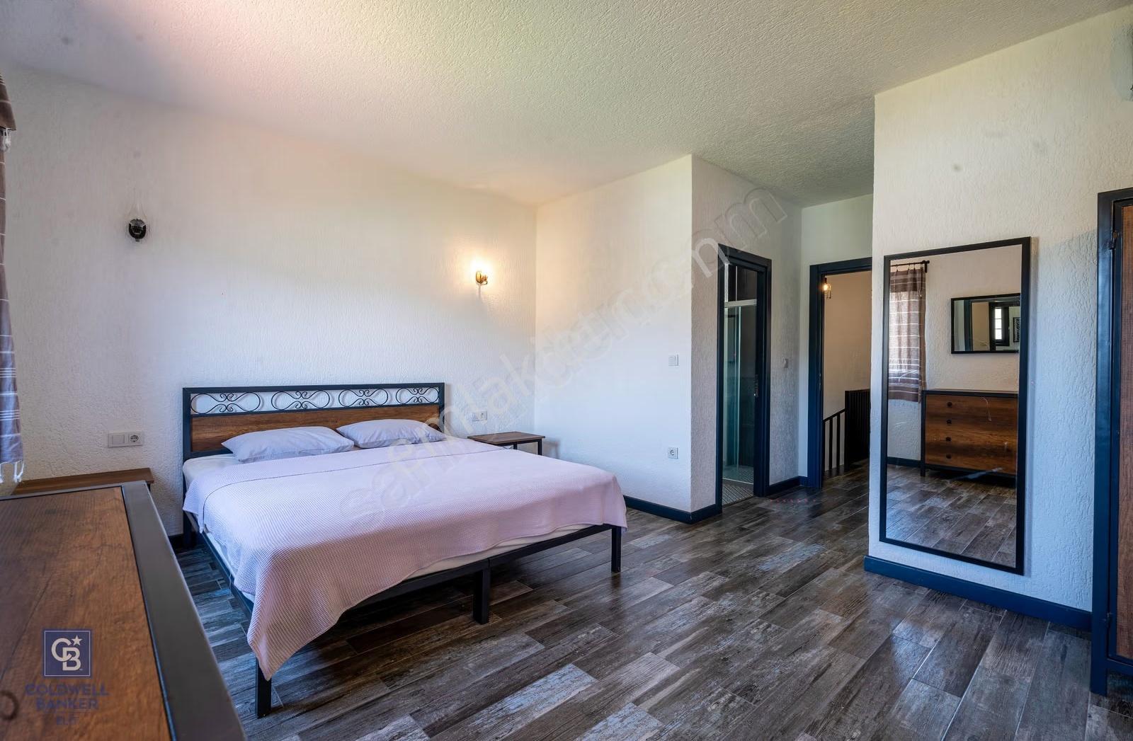 Akyarlar Kalekent Sitesi'nde 4+1 Plajlı Villa - Görsel 6