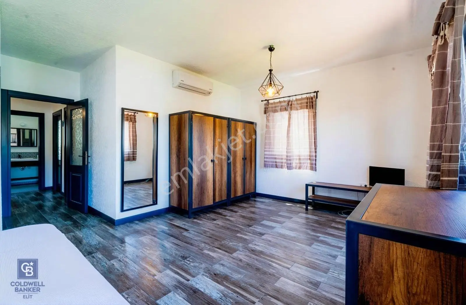 Akyarlar Kalekent Sitesi'nde 4+1 Plajlı Villa - Görsel 8