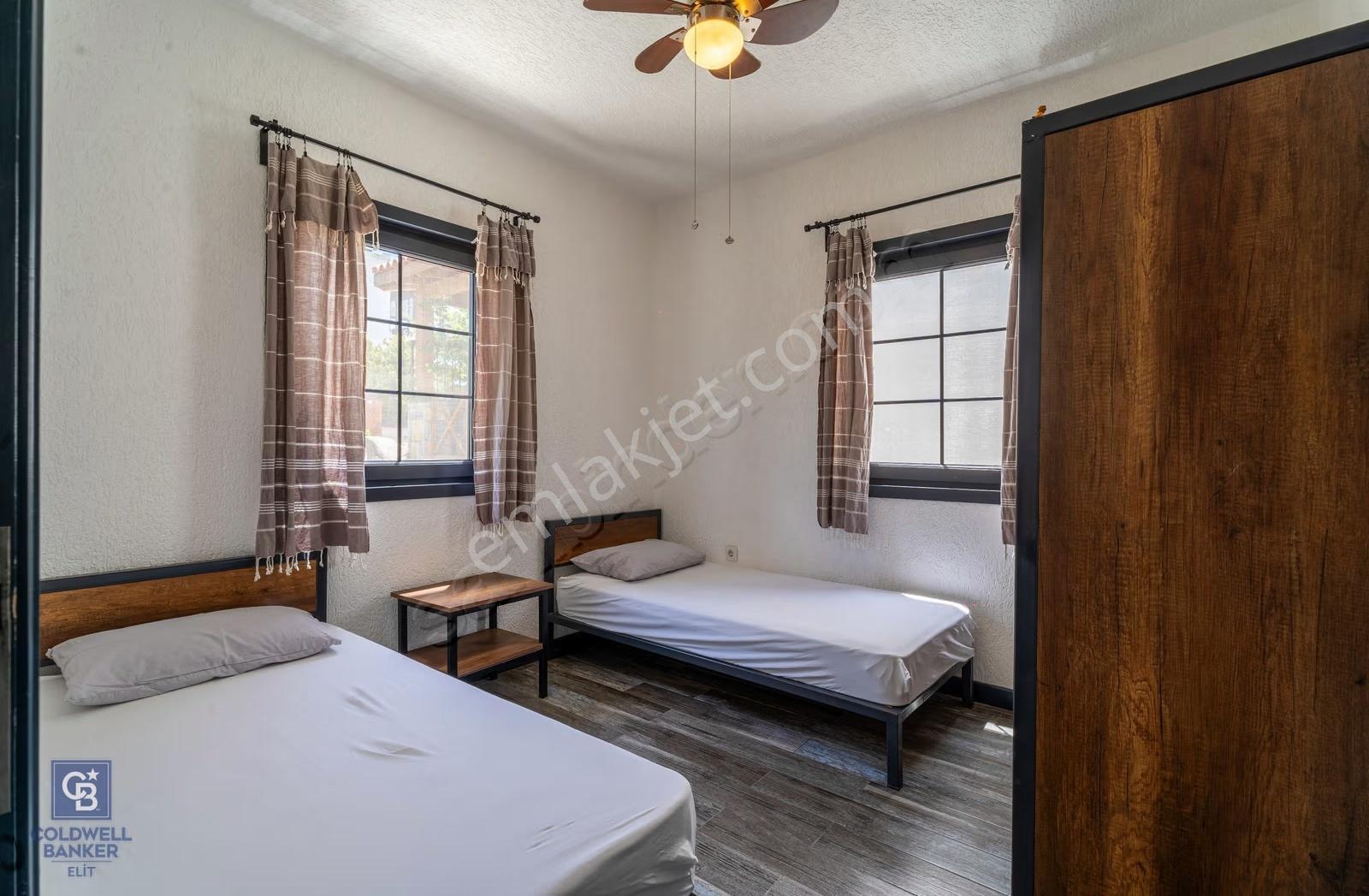 Akyarlar Kalekent Sitesi'nde 4+1 Plajlı Villa - Görsel 2
