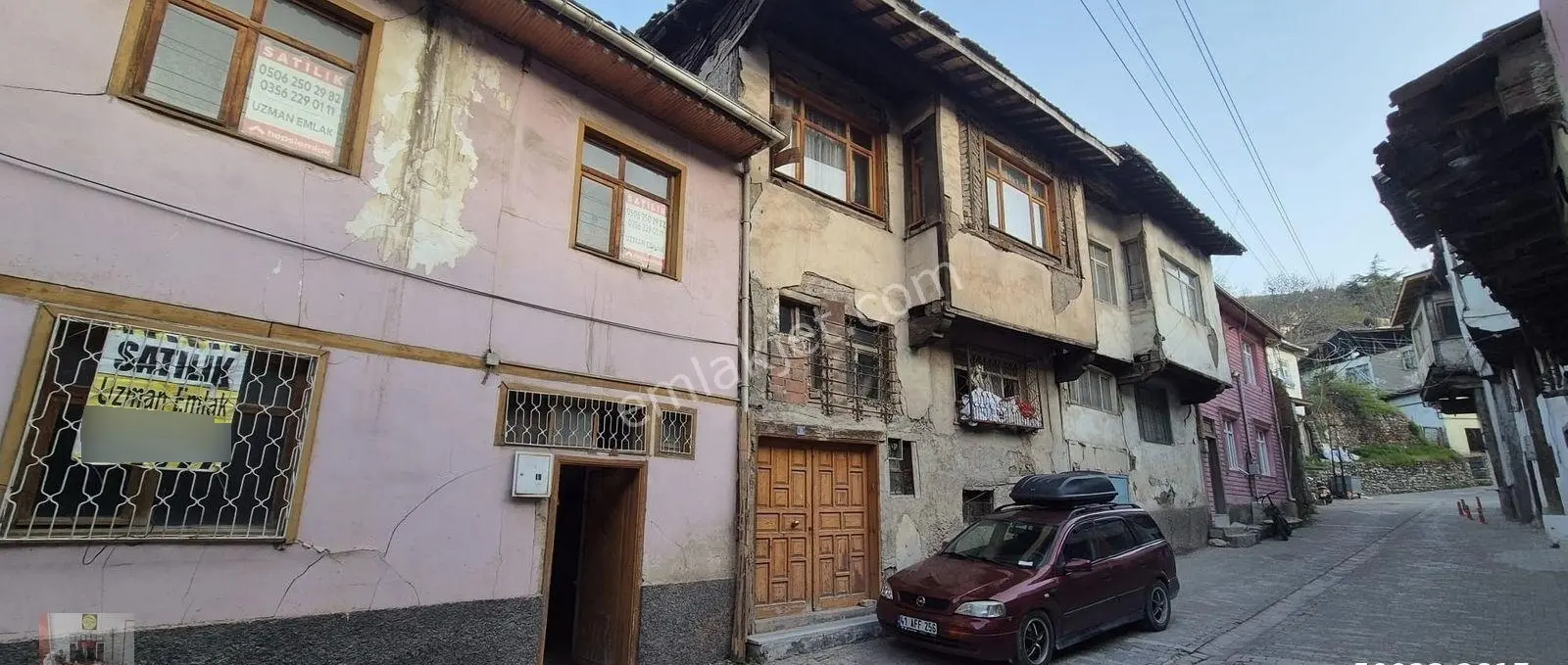 Tarihi Sulusokak İçinde Satılık 3+1 Müstakil Ev