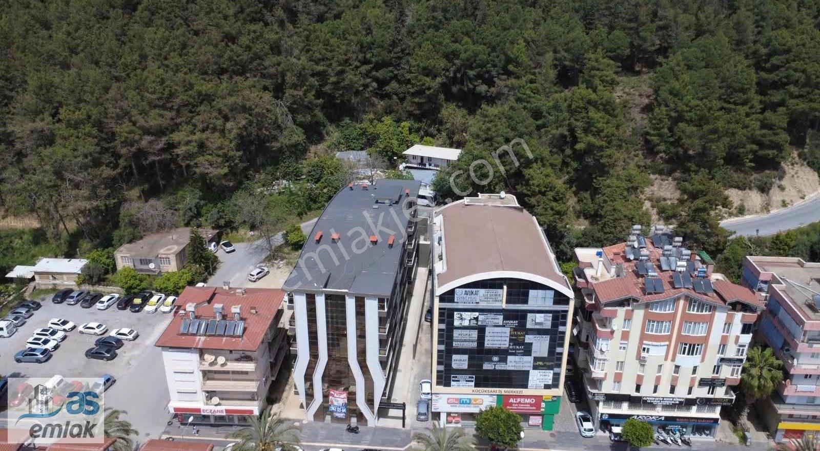 Manavgat Adliyesi Karşısında Satılık Lüks Ofıs