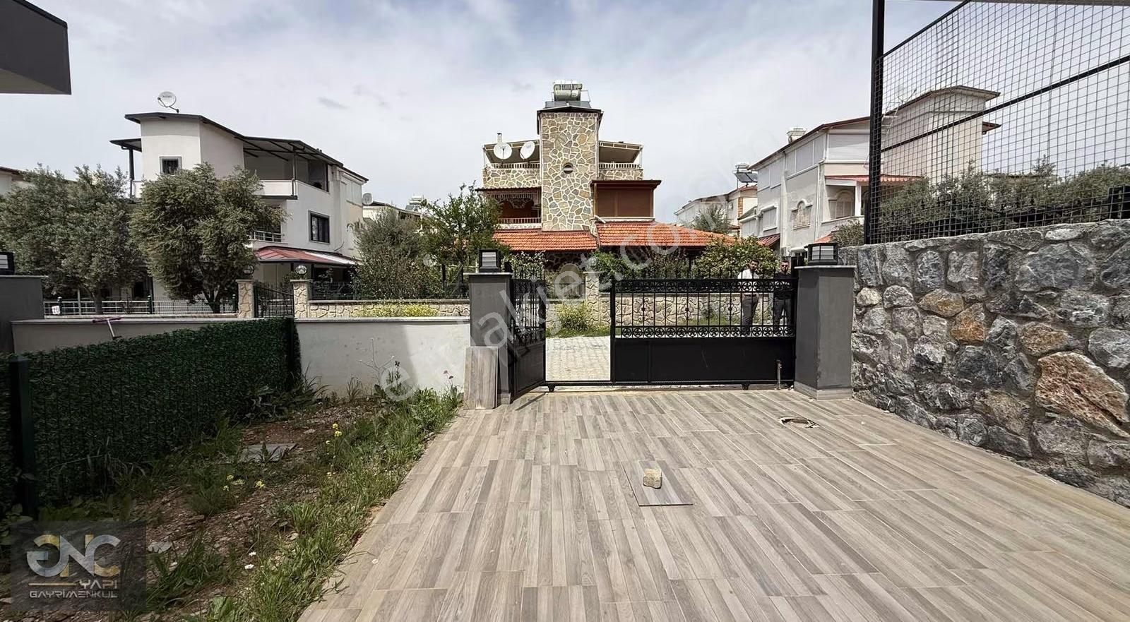 Akbük Merkez'de Eksiksiz Eşyalı Giriş Kat Yazlık - Görsel 11