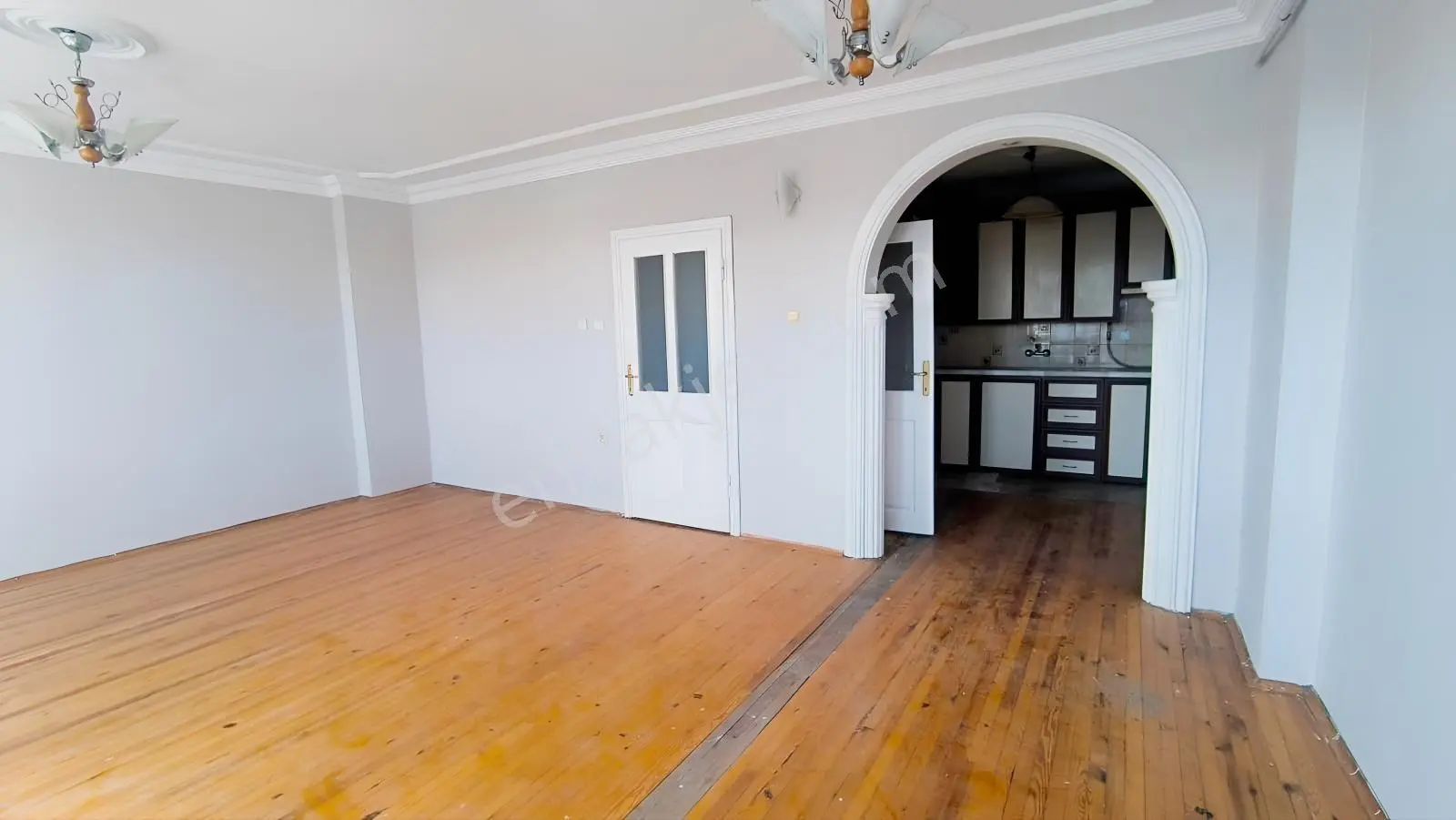 Edis Emlak Birol Acar" Dan Çilhanede Satılık 3+1 135 M2 Daire
