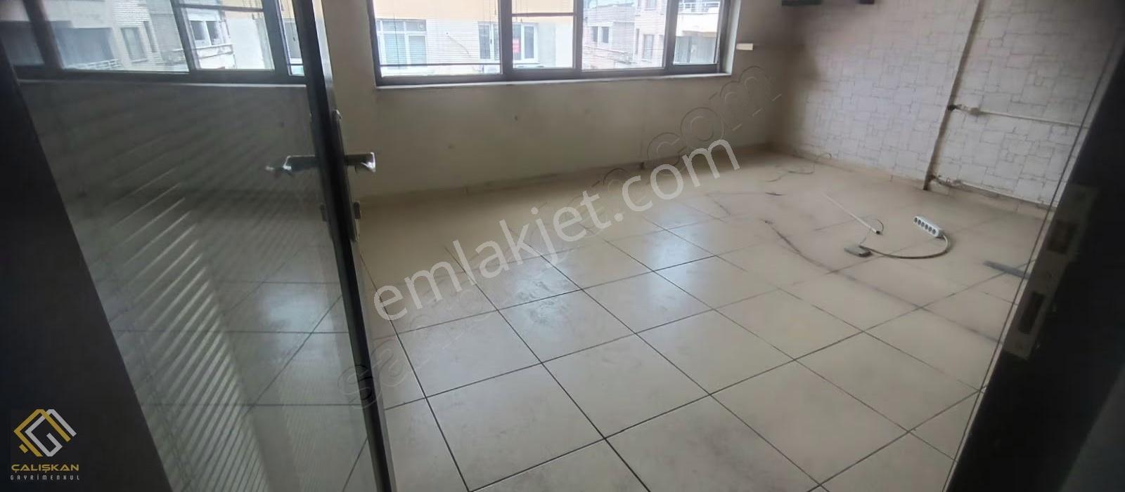 Bayramyeri Merkezinde Yönetimi İş Merkezinde Kiralık 50 M² Ofis - Görsel 18