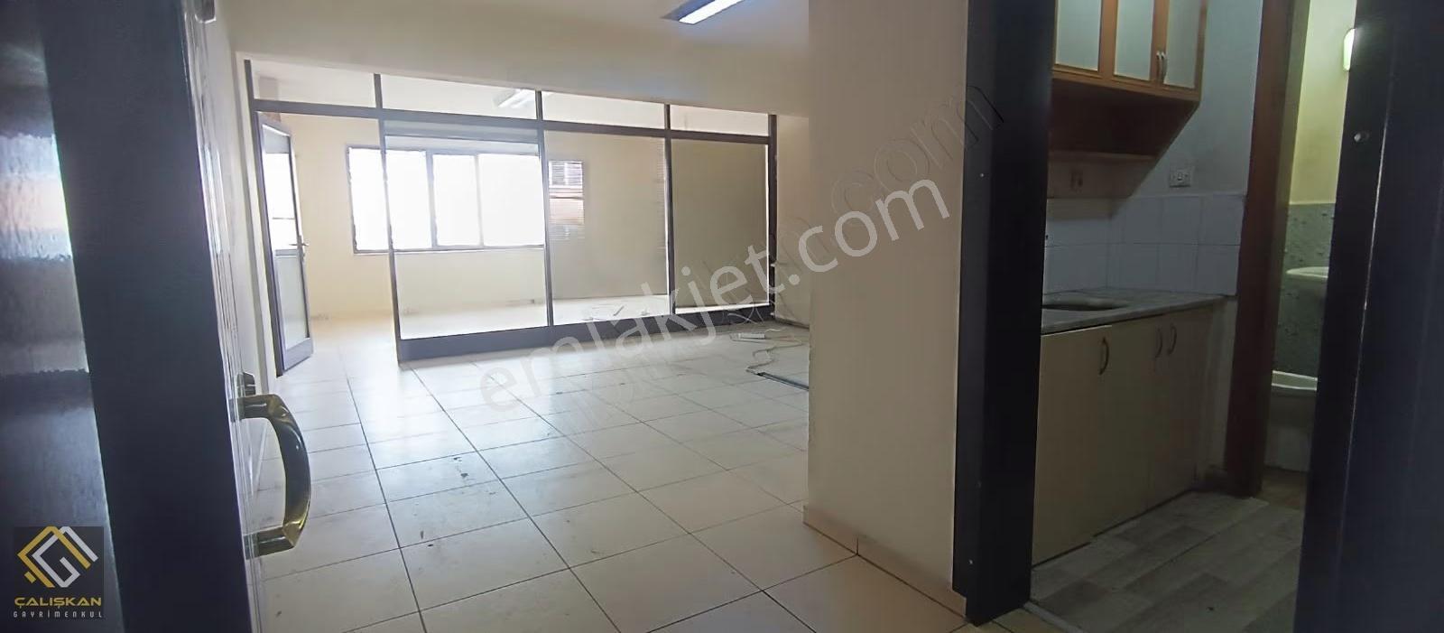 Bayramyeri Merkezinde Yönetimi İş Merkezinde Kiralık 50 M² Ofis - Görsel 8