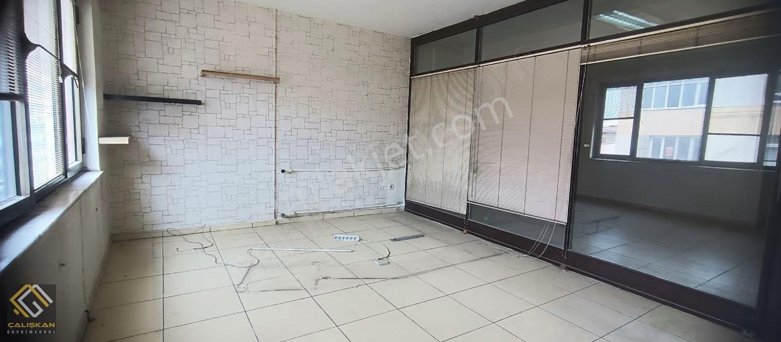 Bayramyeri Merkezinde Yönetimi İş Merkezinde Kiralık 50 M² Ofis - Görsel 16