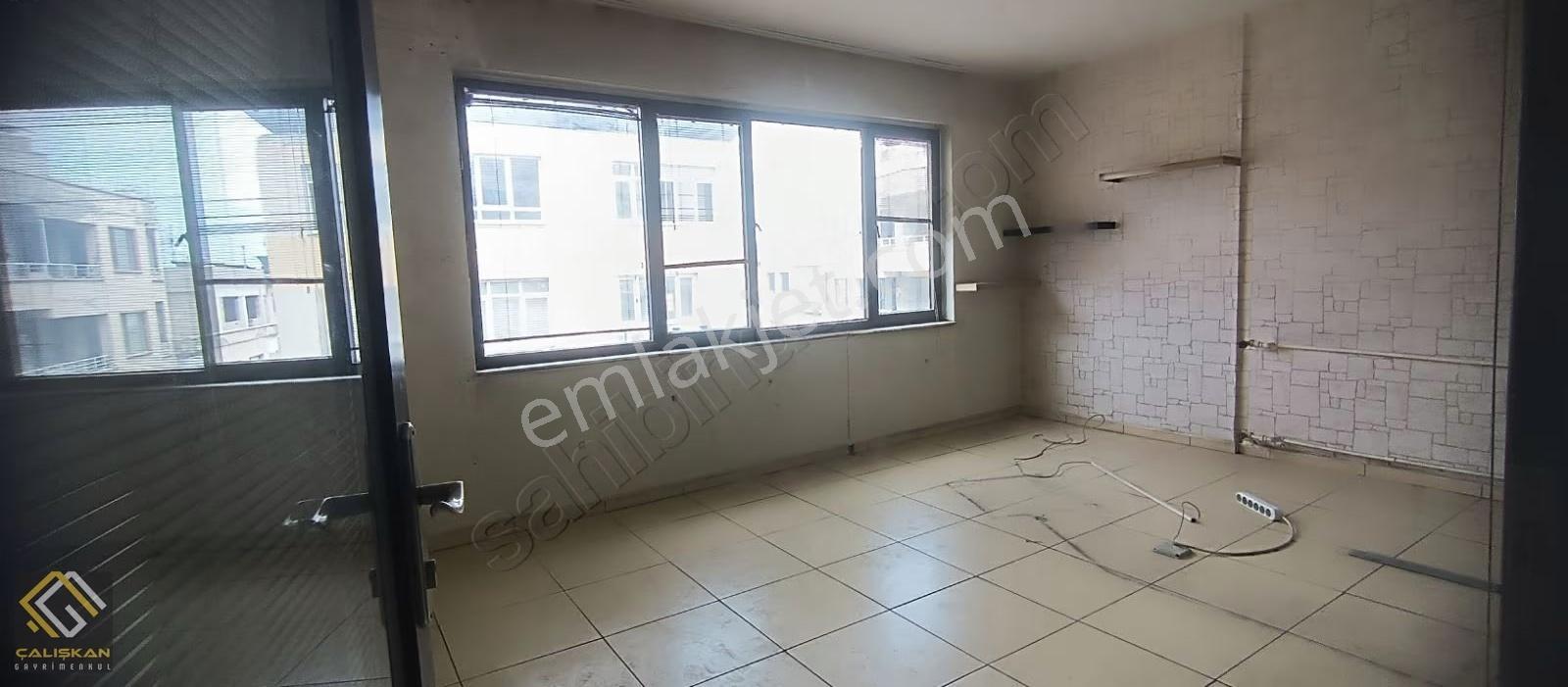 Bayramyeri Merkezinde Yönetimi İş Merkezinde Kiralık 50 M² Ofis - Görsel 21